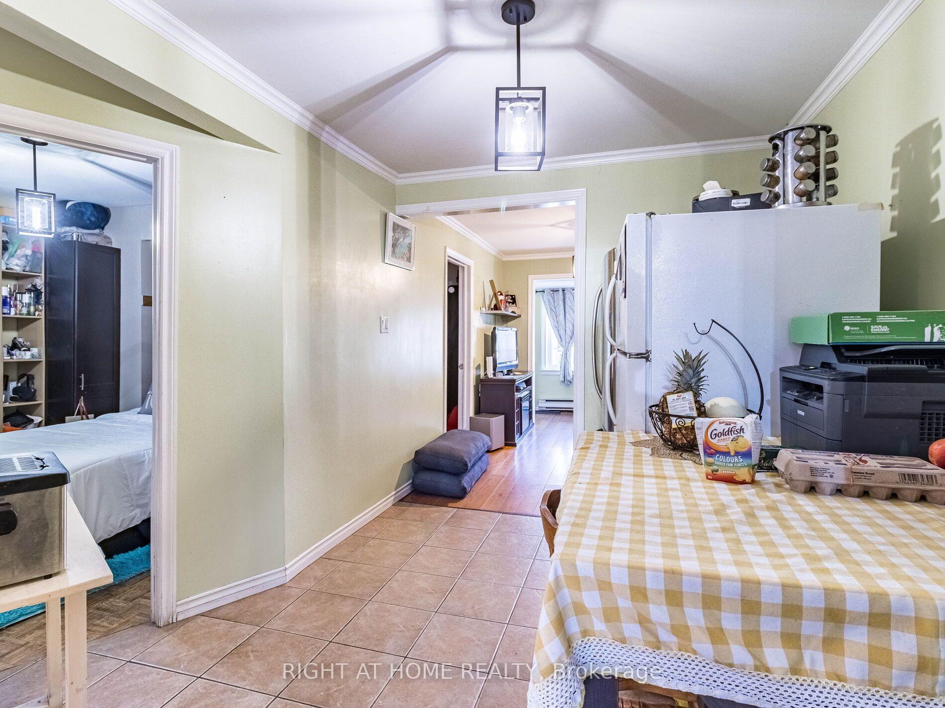 Photo 12 of 97 Twenty Ninth Street, Etobicoke, Long Branch — HOMEH