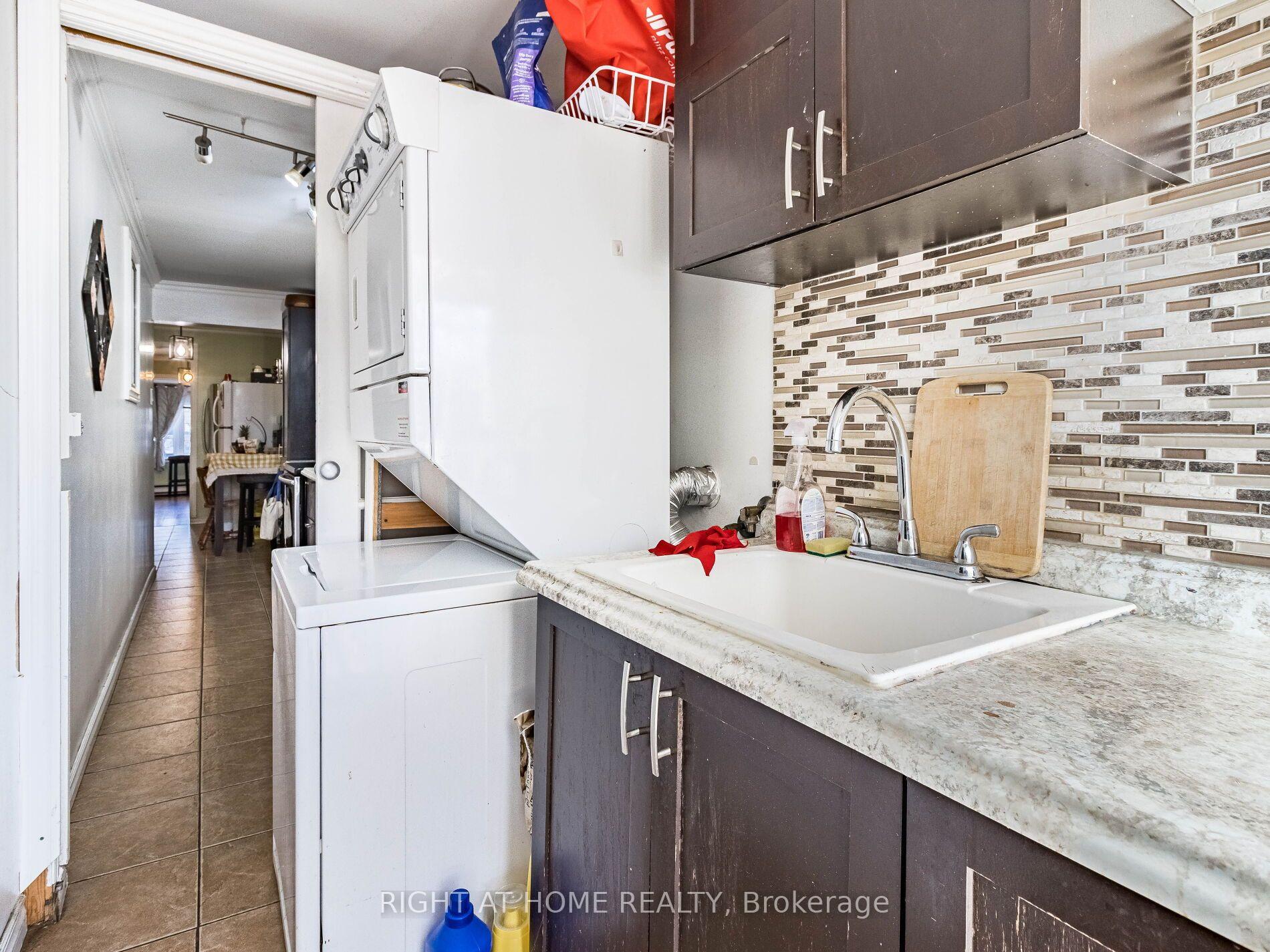 Photo 20 of 97 Twenty Ninth Street, Etobicoke, Long Branch — HOMEH