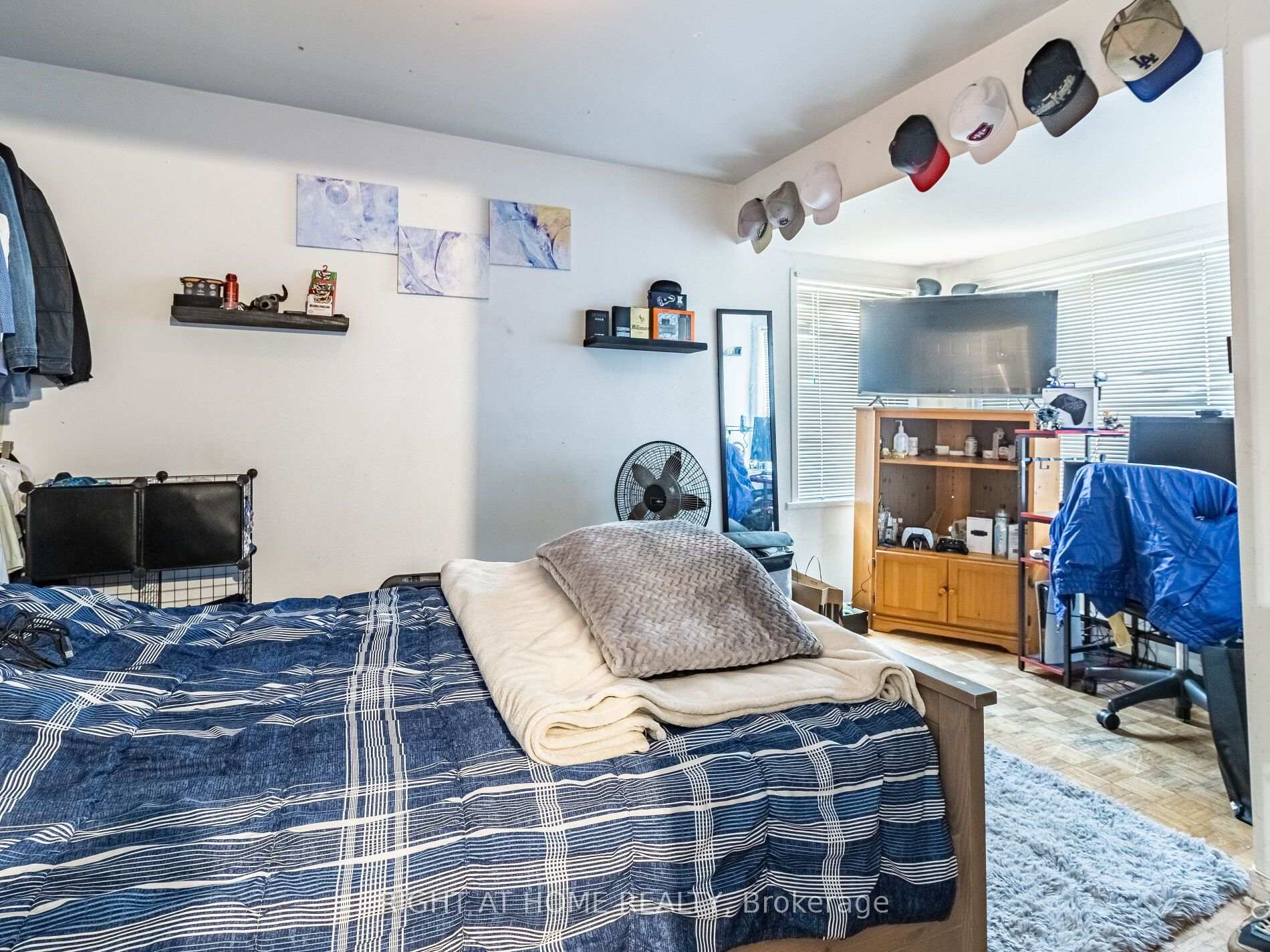 Photo 21 of 97 Twenty Ninth Street, Etobicoke, Long Branch — HOMEH