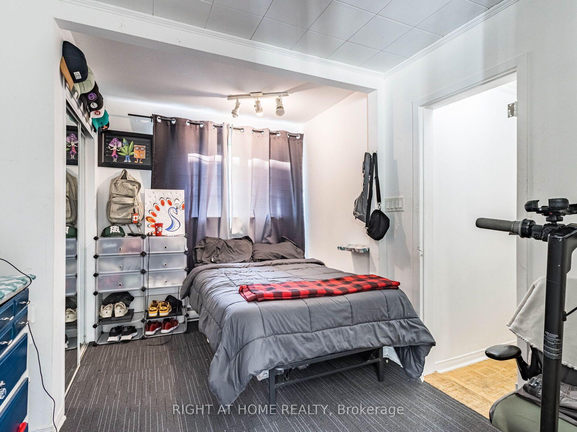 Photo 25 of 97 Twenty Ninth Street, Etobicoke, Long Branch — HOMEH