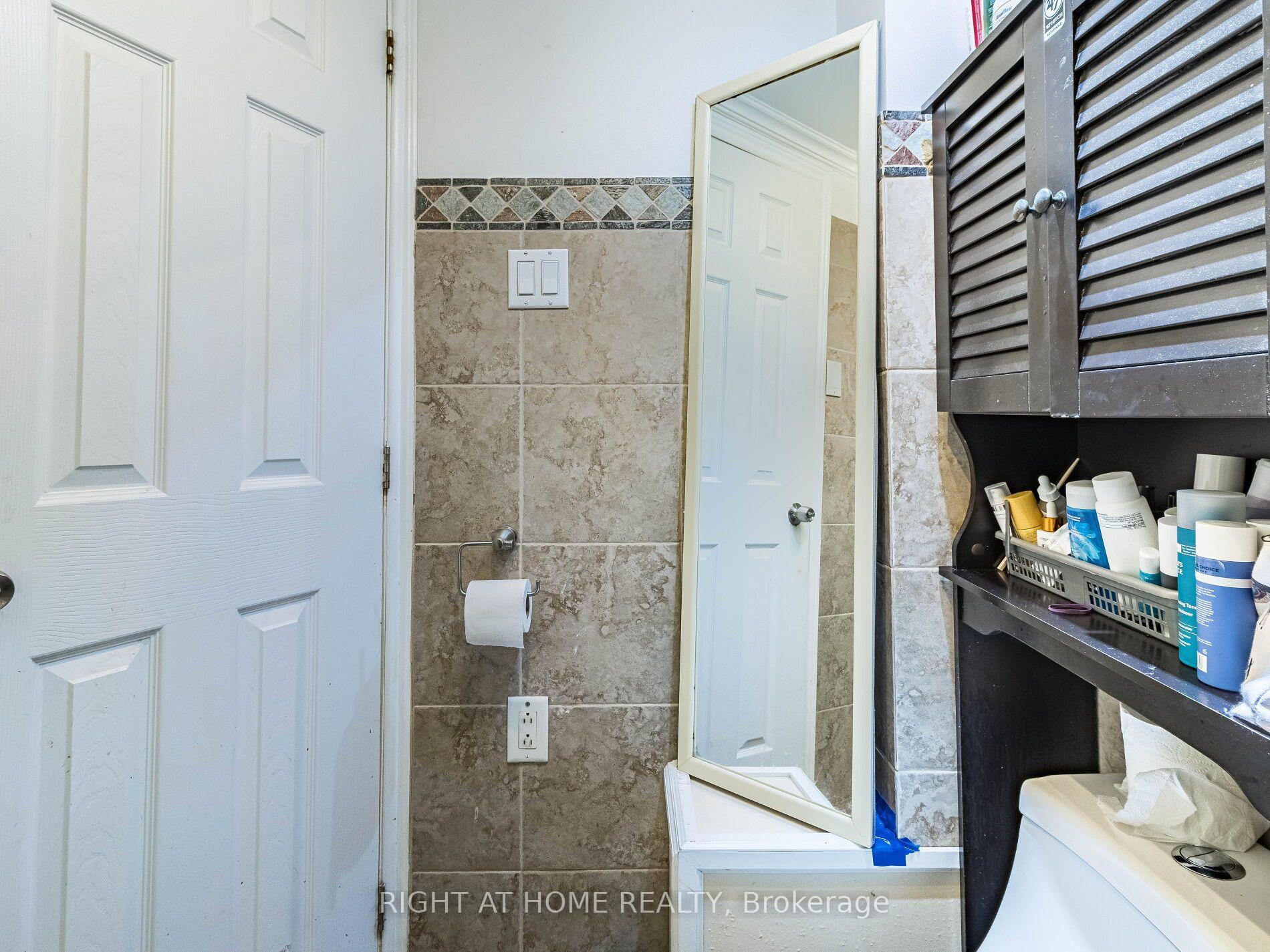 Photo 26 of 97 Twenty Ninth Street, Etobicoke, Long Branch — HOMEH