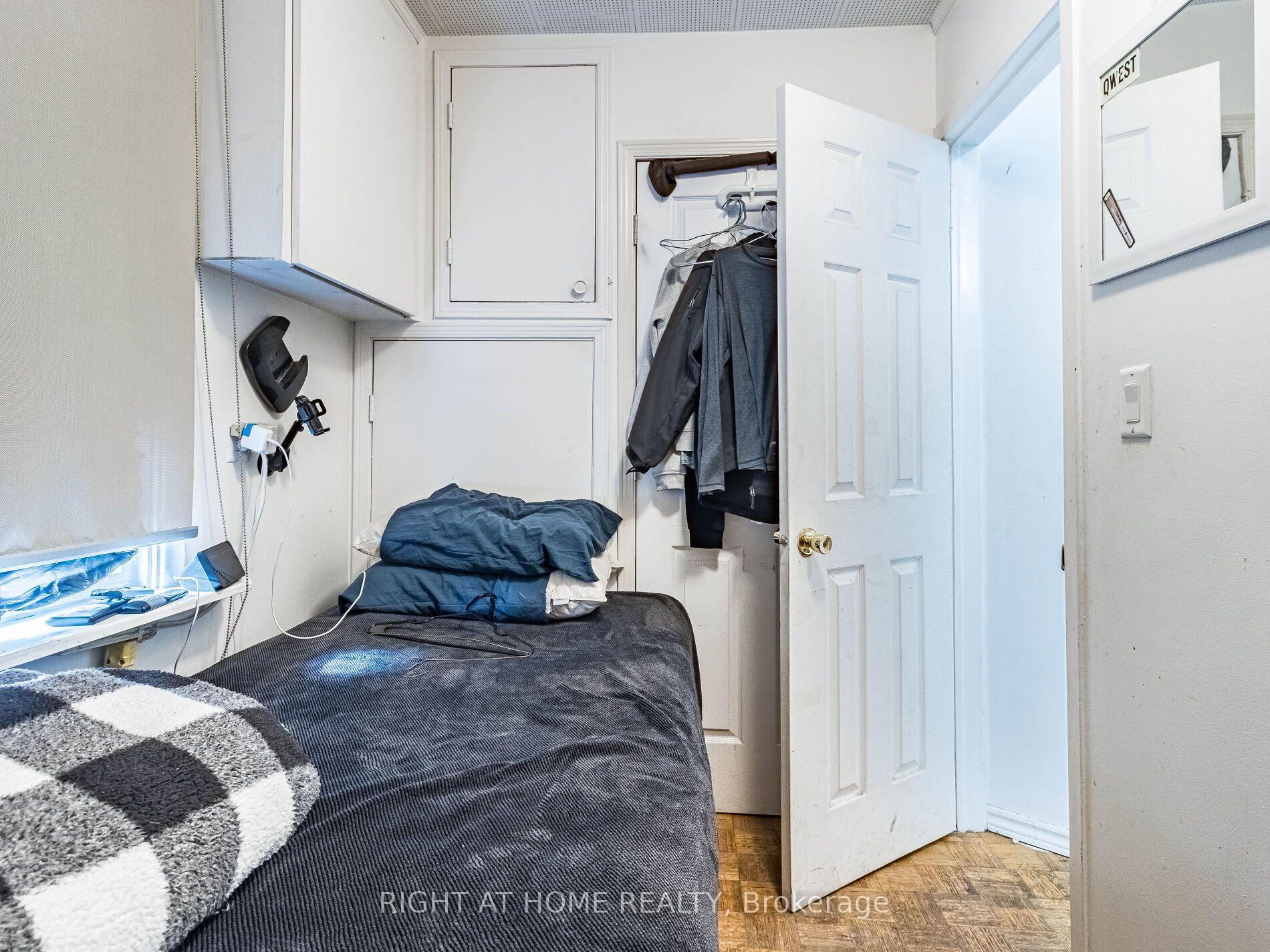 Photo 28 of 97 Twenty Ninth Street, Etobicoke, Long Branch — HOMEH