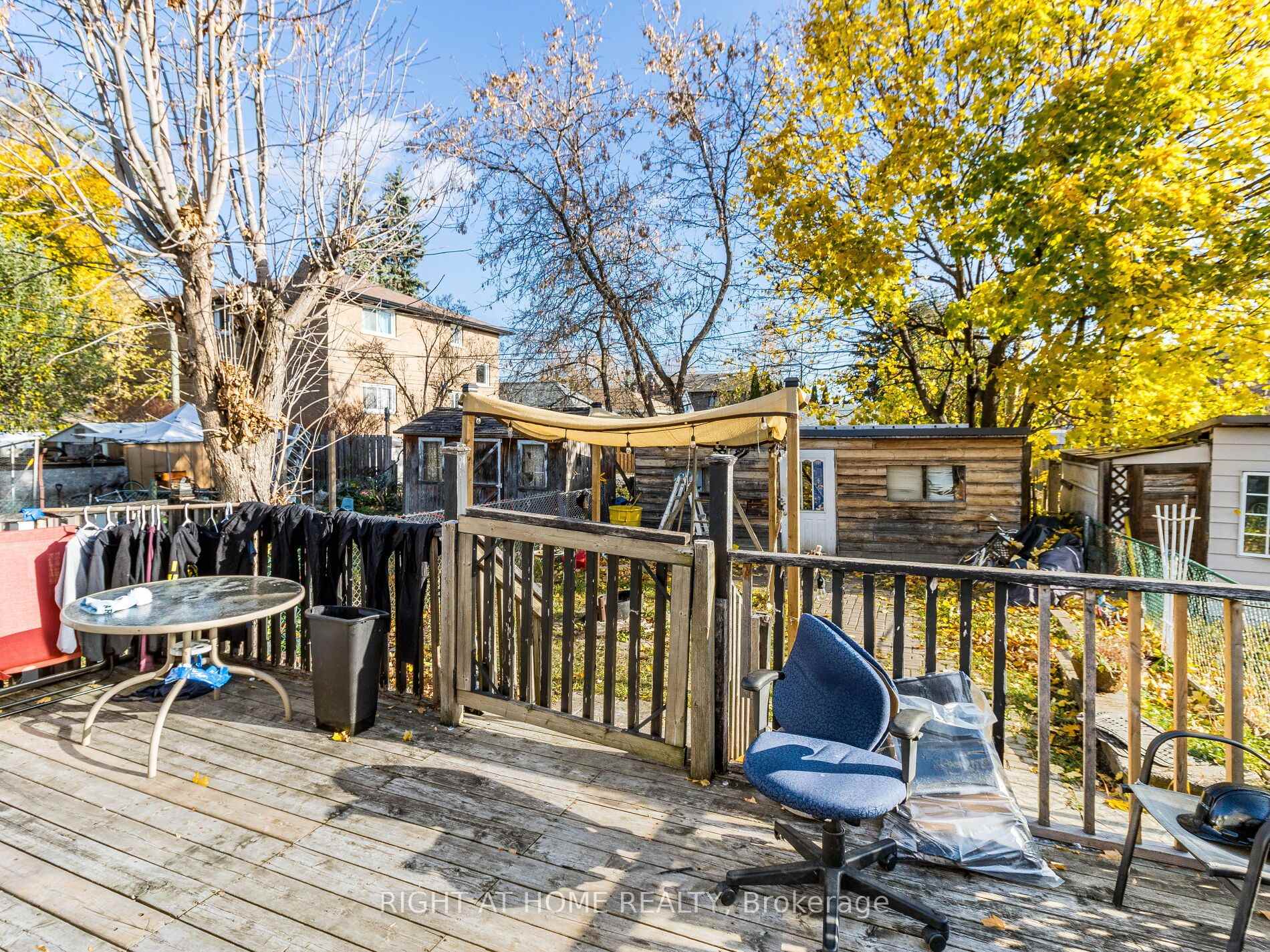Photo 32 of 97 Twenty Ninth Street, Etobicoke, Long Branch — HOMEH