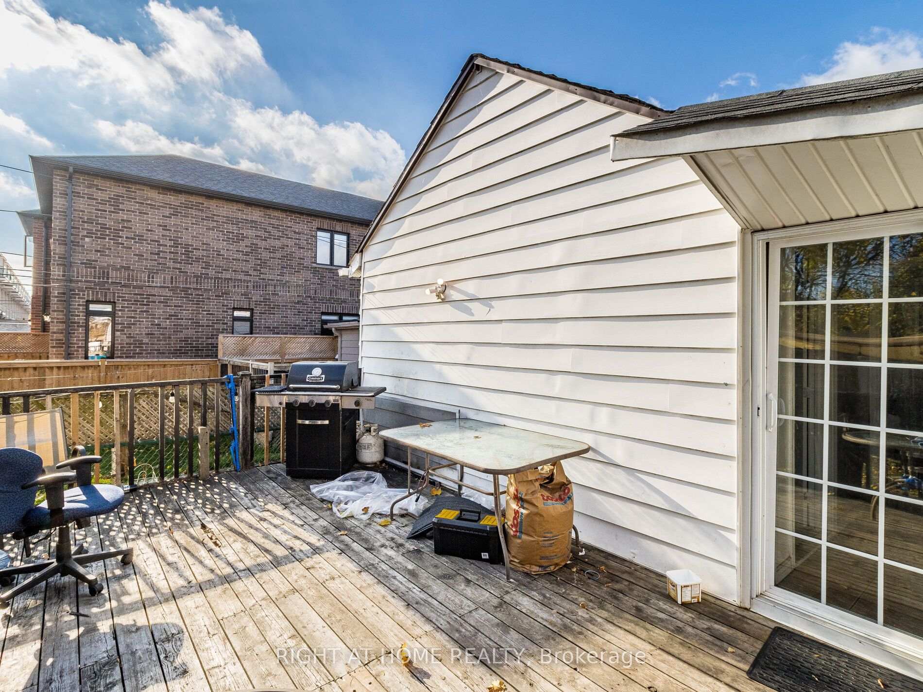 Photo 33 of 97 Twenty Ninth Street, Etobicoke, Long Branch — HOMEH