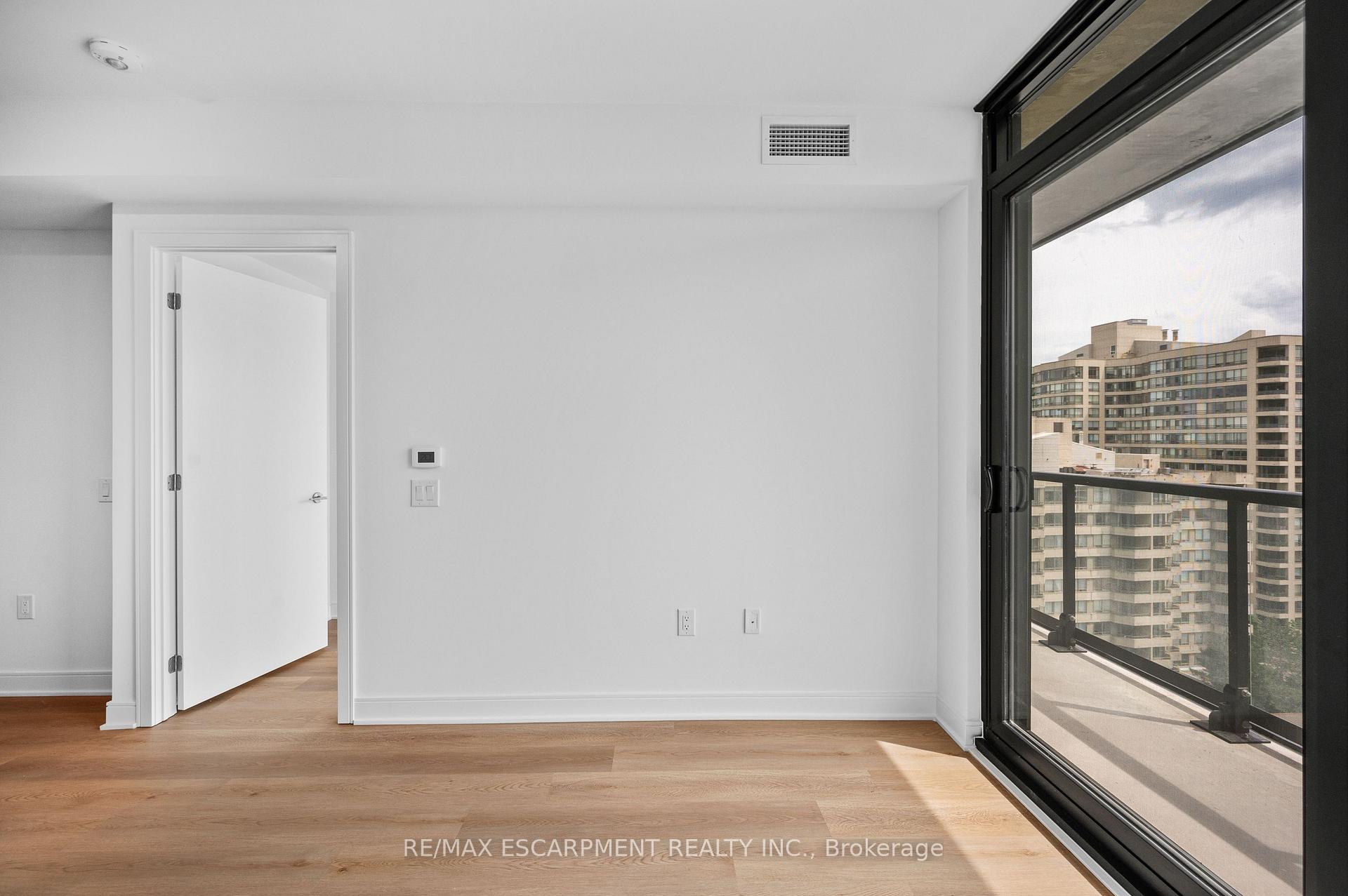 Photo 7 of Unit 1016, 86 Dundas Street E, Mississauga, Cooksville — HOMEH