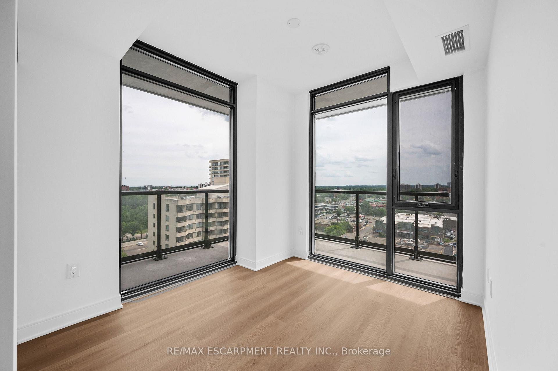 Photo 8 of Unit 1016, 86 Dundas Street E, Mississauga, Cooksville — HOMEH