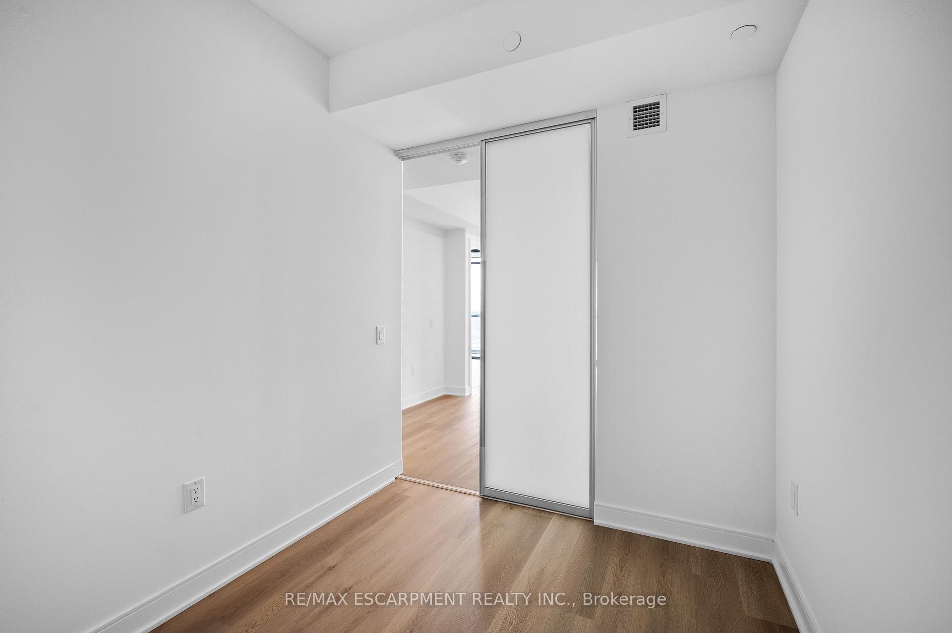 Photo 11 of Unit 1016, 86 Dundas Street E, Mississauga, Cooksville — HOMEH