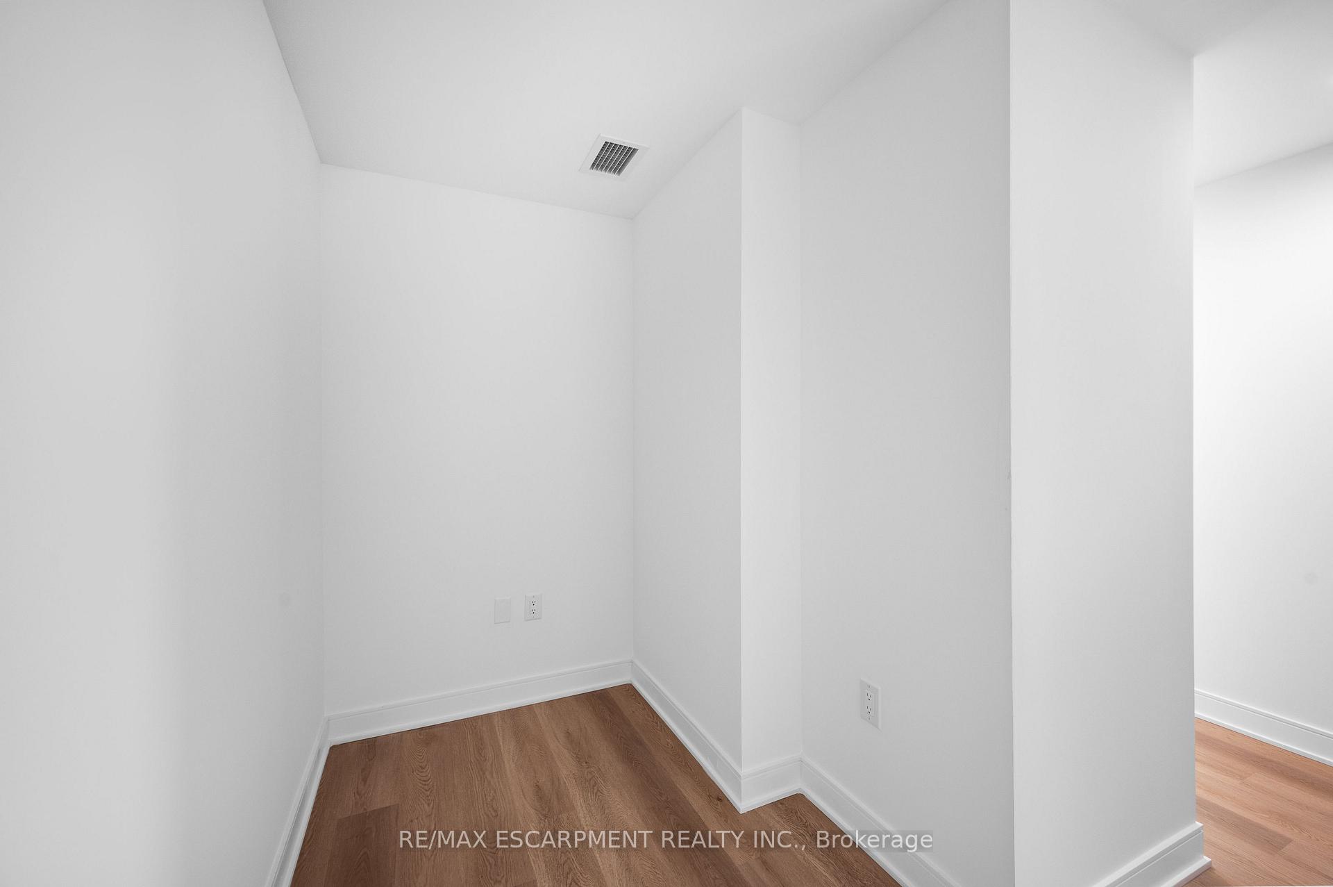 Photo 14 of Unit 1016, 86 Dundas Street E, Mississauga, Cooksville — HOMEH