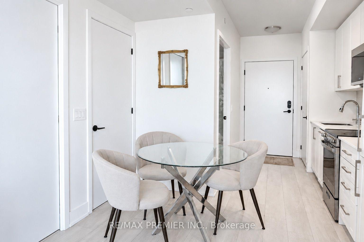 Photo 6 of Unit 544, 2450 Old Bronte Road, Oakville, Westmount — HOMEH