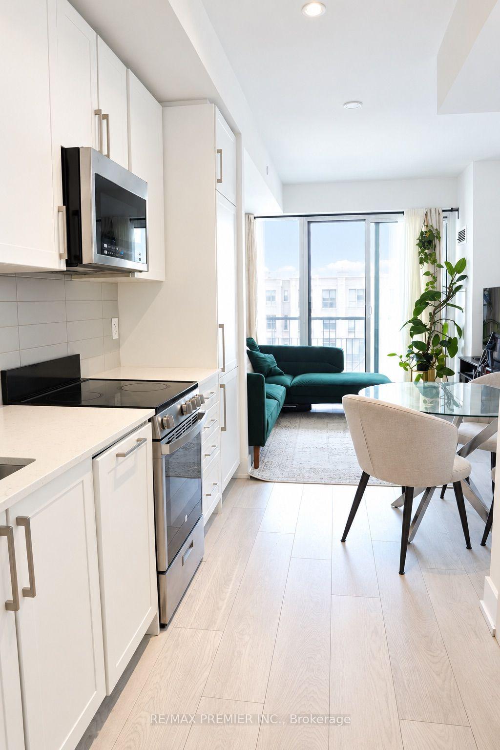 Photo 10 of Unit 544, 2450 Old Bronte Road, Oakville, Westmount — HOMEH