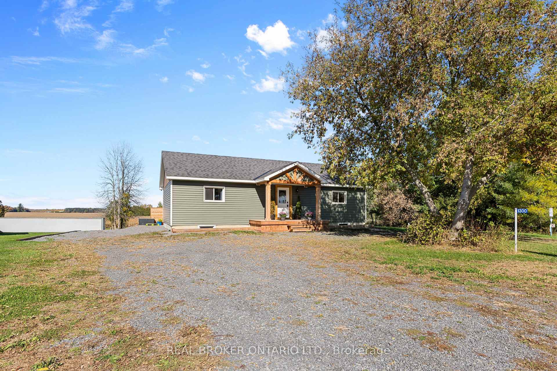 Photo 2 of 1300 Brouseville Road, Edwardsburgh/Cardinal, Edwardsburgh/Cardinal Twp — HOMEH
