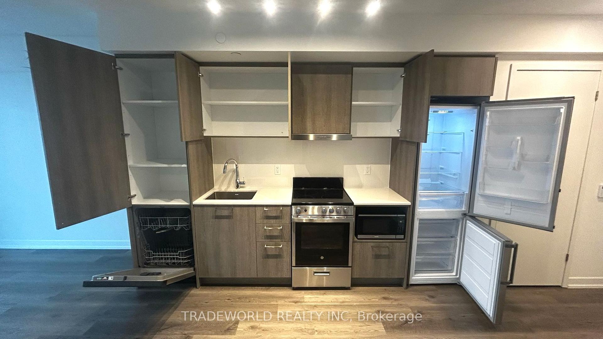 Photo 11 of Unit 3607, 195 Commerce Street, Vaughan, Vaughan Corporate Centre — HOMEH