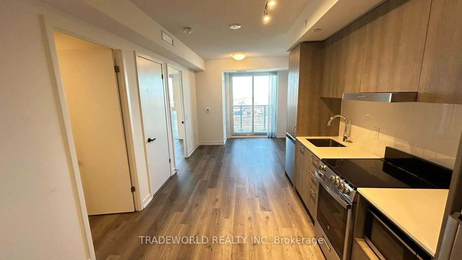 Photo 6 of Unit 3607, 195 Commerce Street, Vaughan, Vaughan Corporate Centre — HOMEH