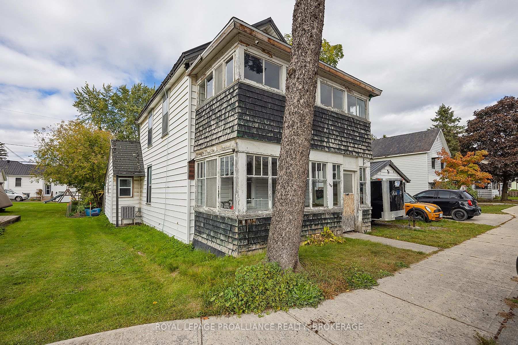 Photo 1 of 308 Brock Street, Gananoque, Gananoque — HOMEH