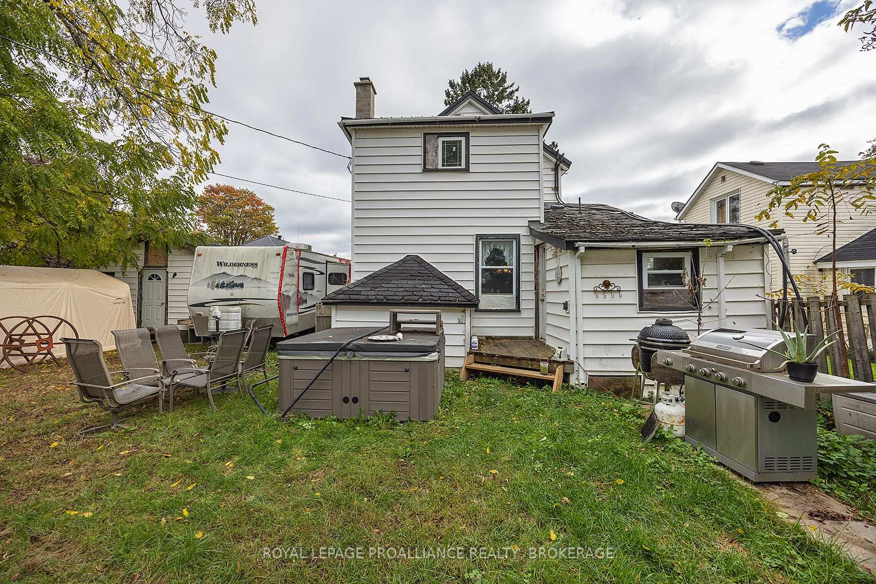 Photo 5 of 308 Brock Street, Gananoque, Gananoque — HOMEH