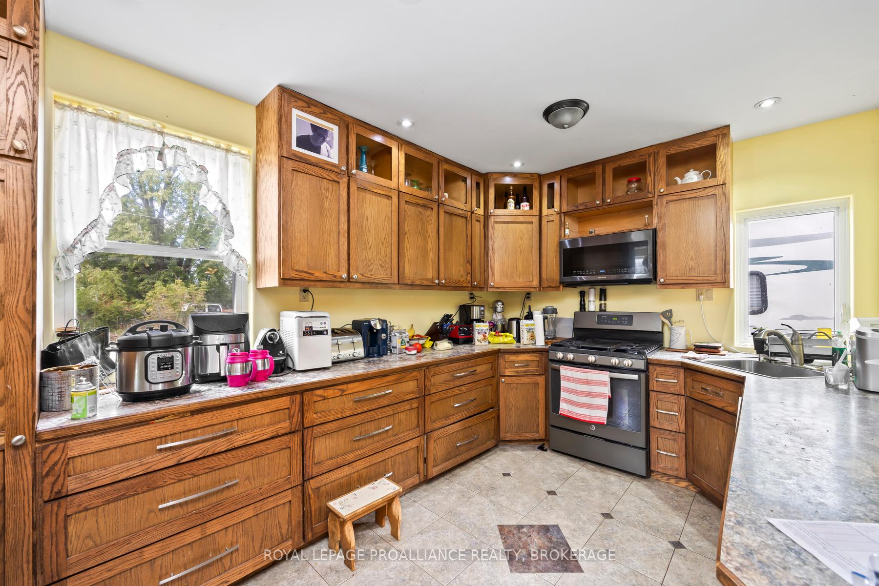 Photo 8 of 308 Brock Street, Gananoque, Gananoque — HOMEH