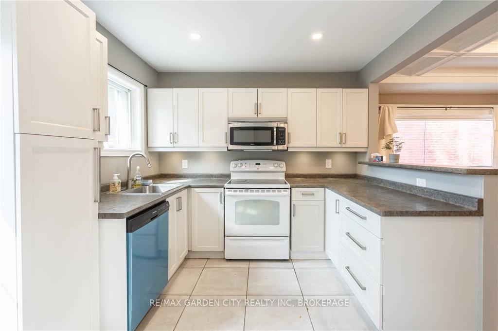 Photo 15 of 96 Beechwood Avenue, Hamilton, Stipley — HOMEH