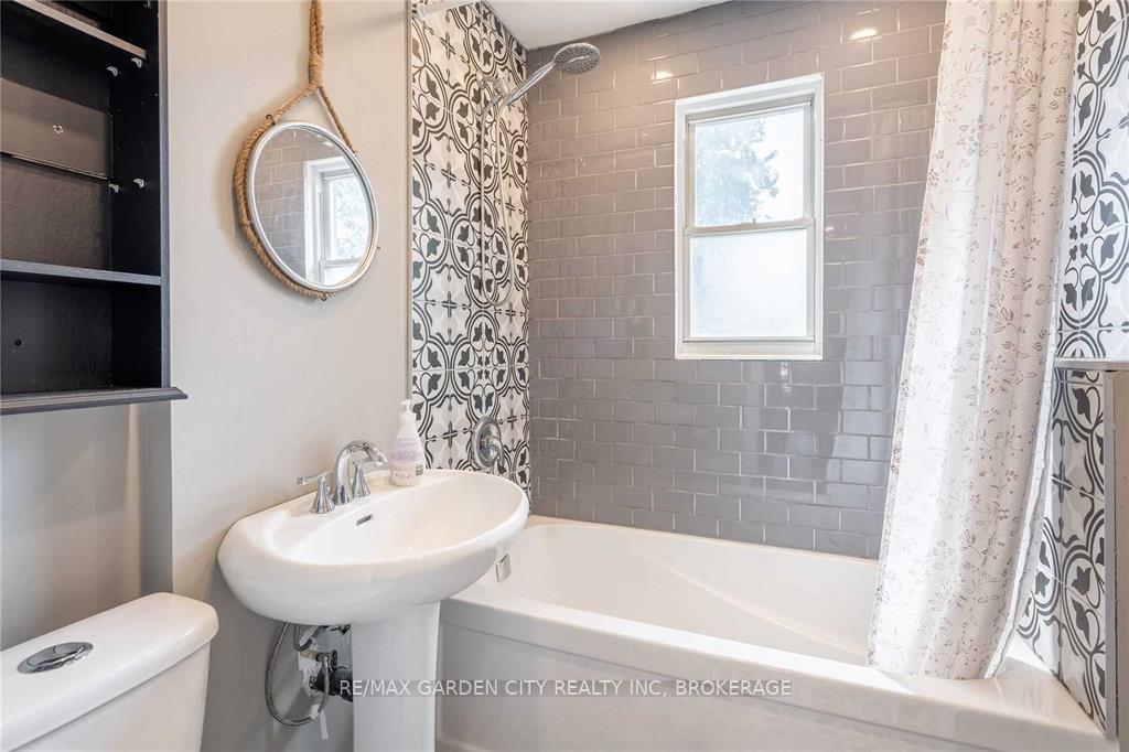 Photo 22 of 96 Beechwood Avenue, Hamilton, Stipley — HOMEH