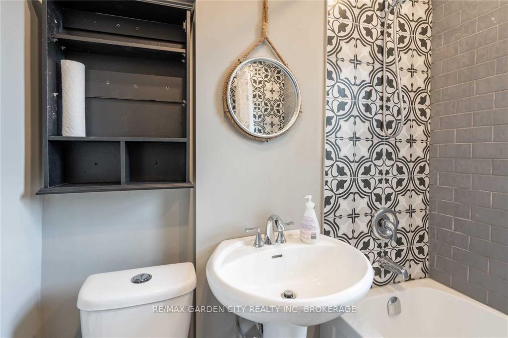 Photo 23 of 96 Beechwood Avenue, Hamilton, Stipley — HOMEH