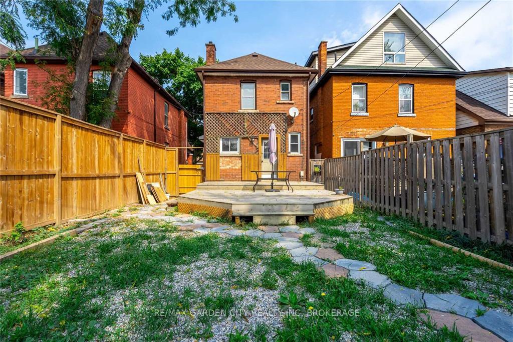 Photo 33 of 96 Beechwood Avenue, Hamilton, Stipley — HOMEH