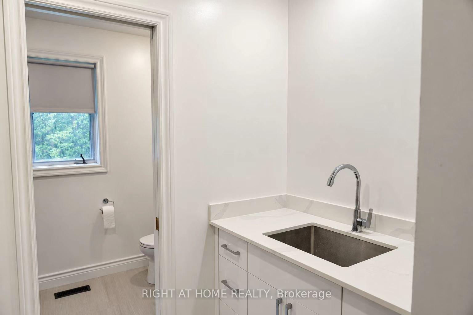 Photo 5 of 10934 Warden Avenue, Markham, Victoria Square — HOMEH