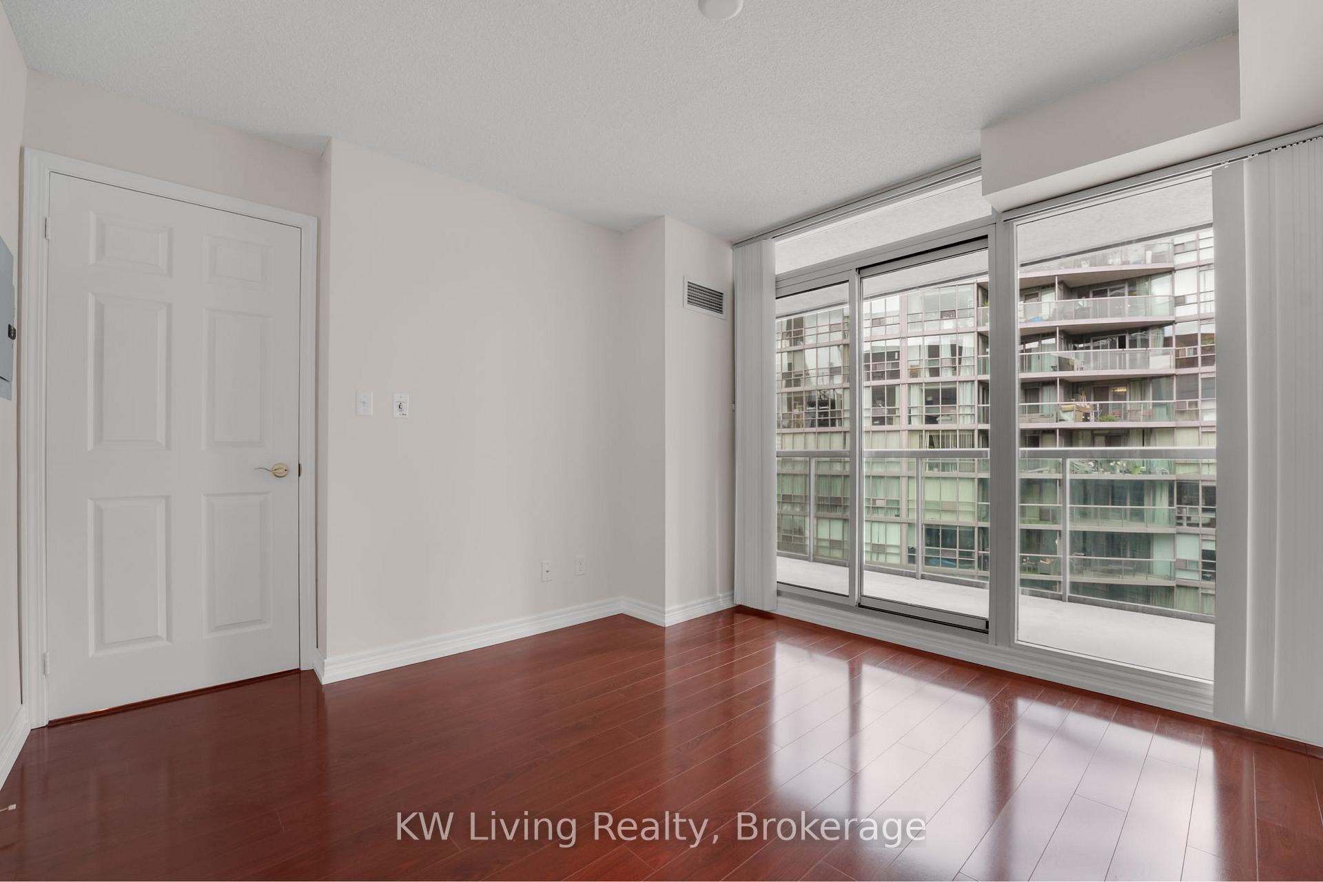 Photo 14 of Unit 1801, 51 Lower Simcoe Street, Toronto, Waterfront Communities — HOMEH