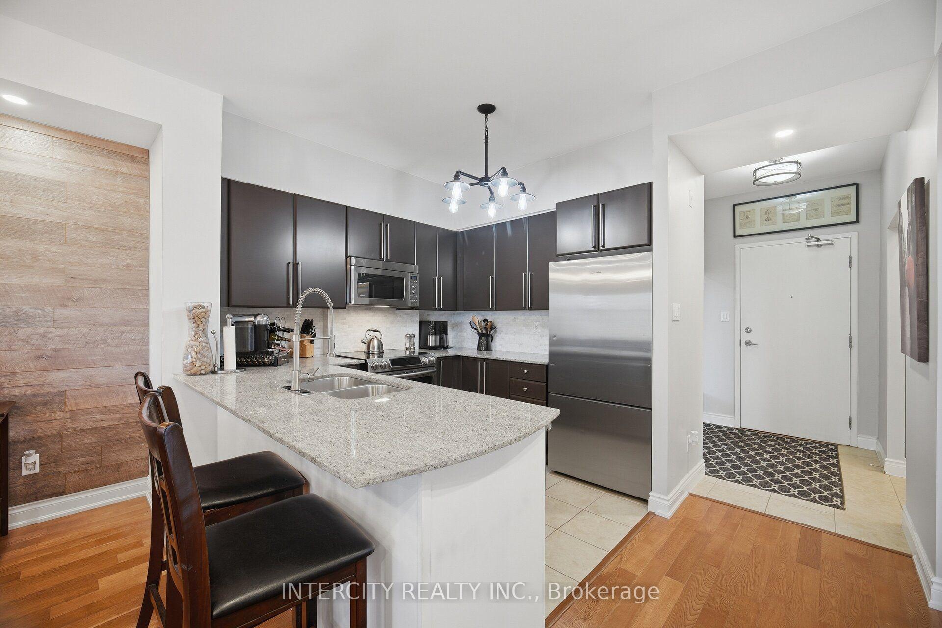 Photo 7 of Unit 207, 10211 Keele Street, Vaughan, Maple — HOMEH