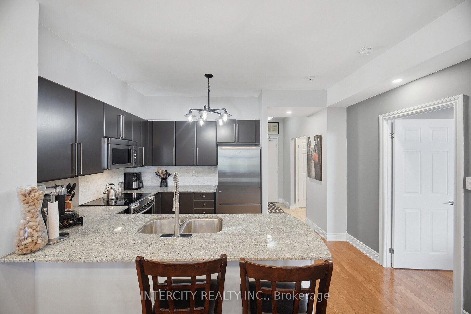 Photo 8 of Unit 207, 10211 Keele Street, Vaughan, Maple — HOMEH