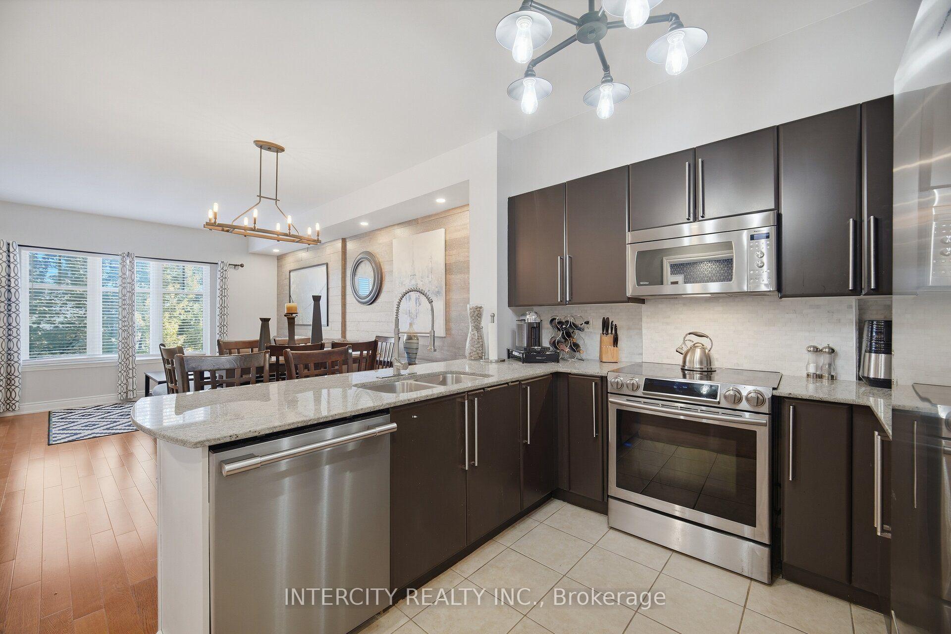 Photo 10 of Unit 207, 10211 Keele Street, Vaughan, Maple — HOMEH