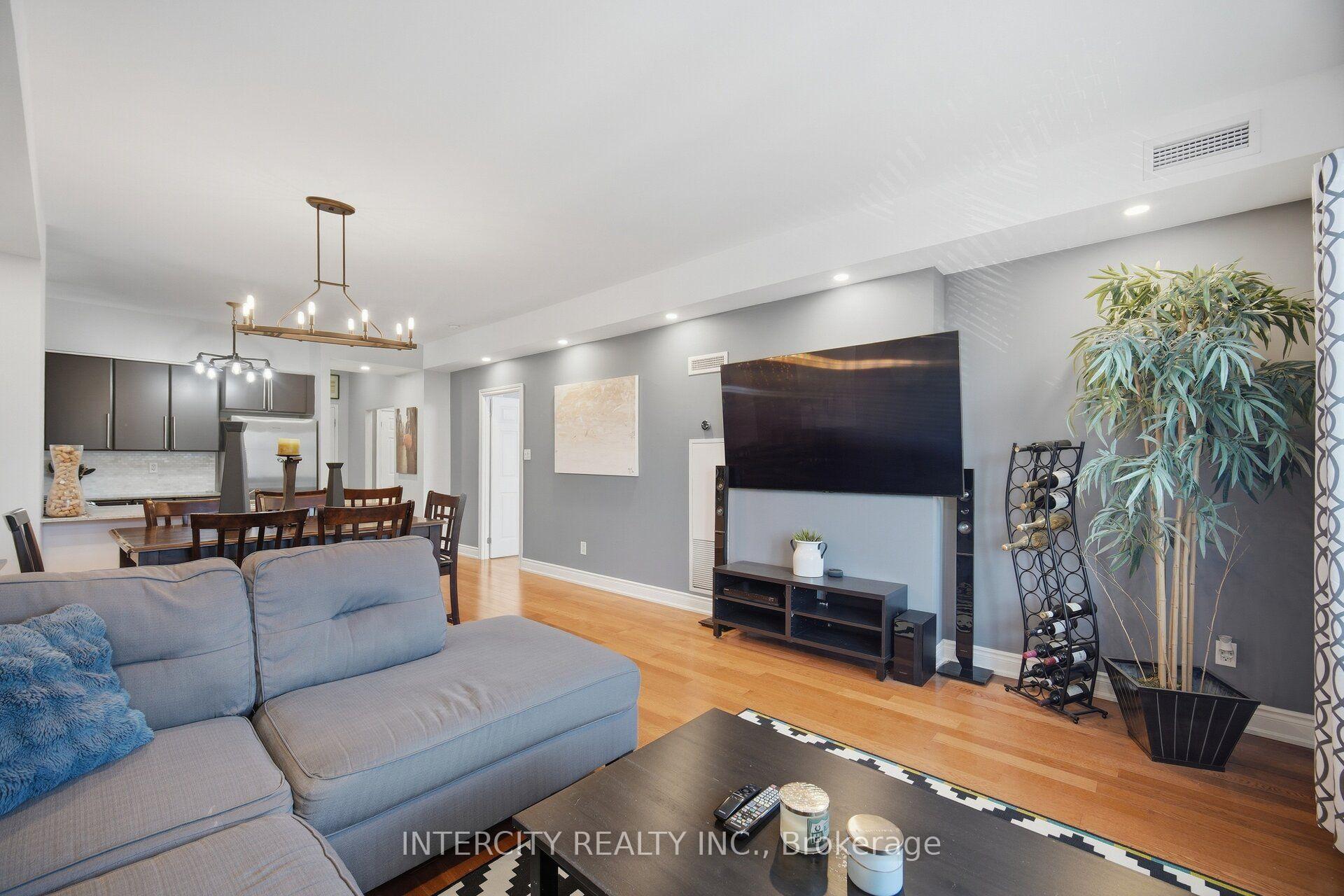 Photo 16 of Unit 207, 10211 Keele Street, Vaughan, Maple — HOMEH