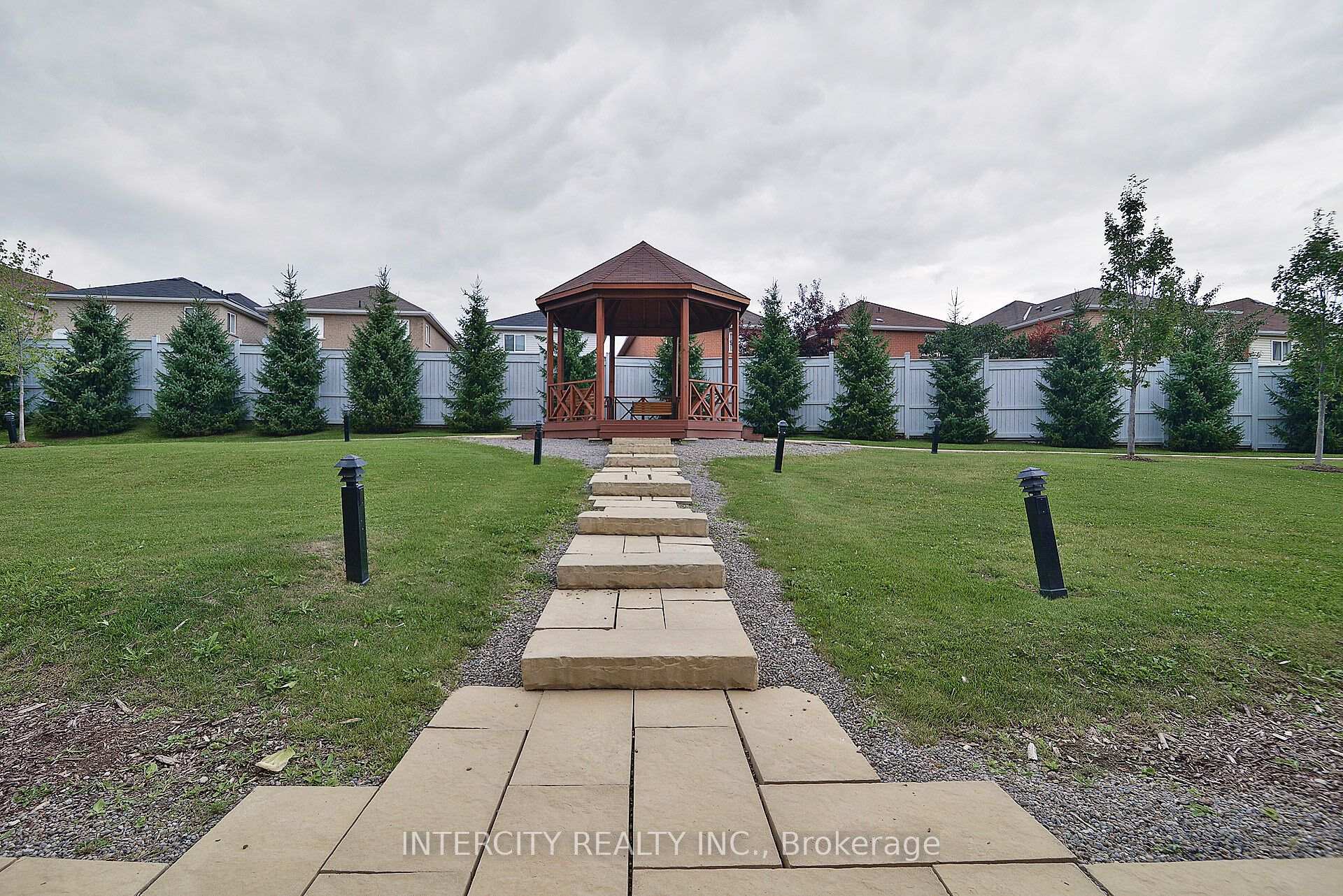 Photo 37 of Unit 207, 10211 Keele Street, Vaughan, Maple — HOMEH