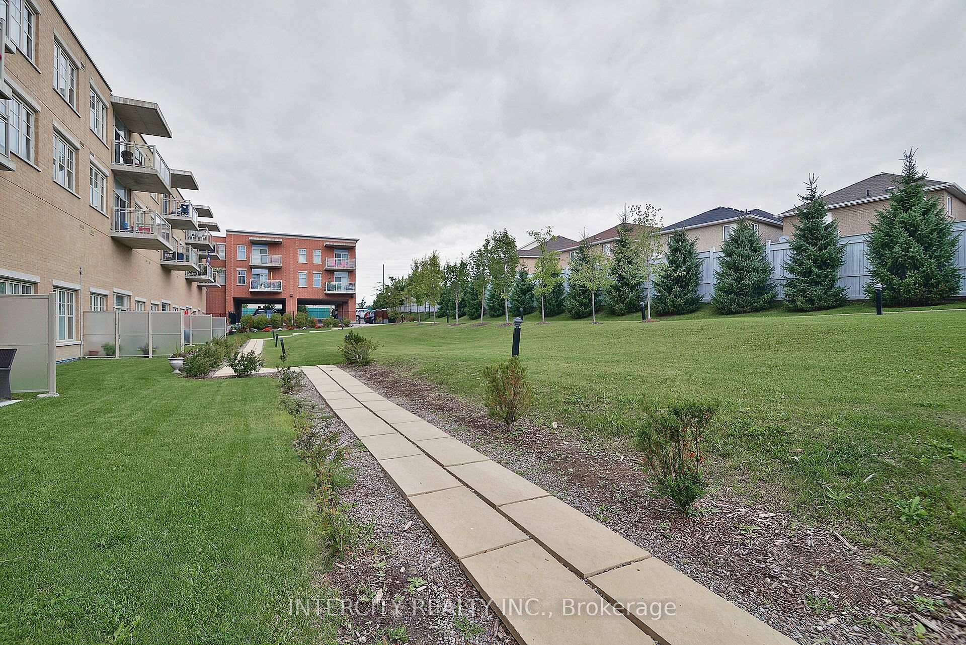 Photo 38 of Unit 207, 10211 Keele Street, Vaughan, Maple — HOMEH