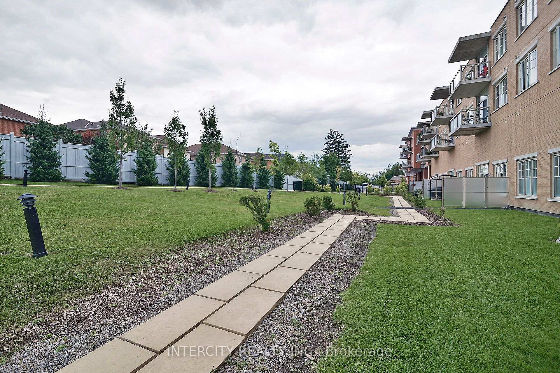 Photo 39 of Unit 207, 10211 Keele Street, Vaughan, Maple — HOMEH