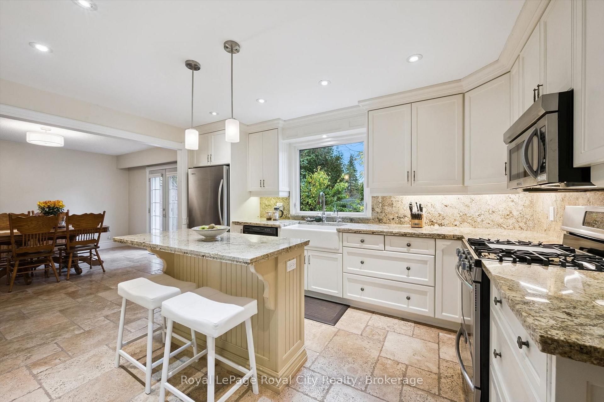 Photo 8 of 46 Rickson Avenue, Guelph, Kortright West — HOMEH