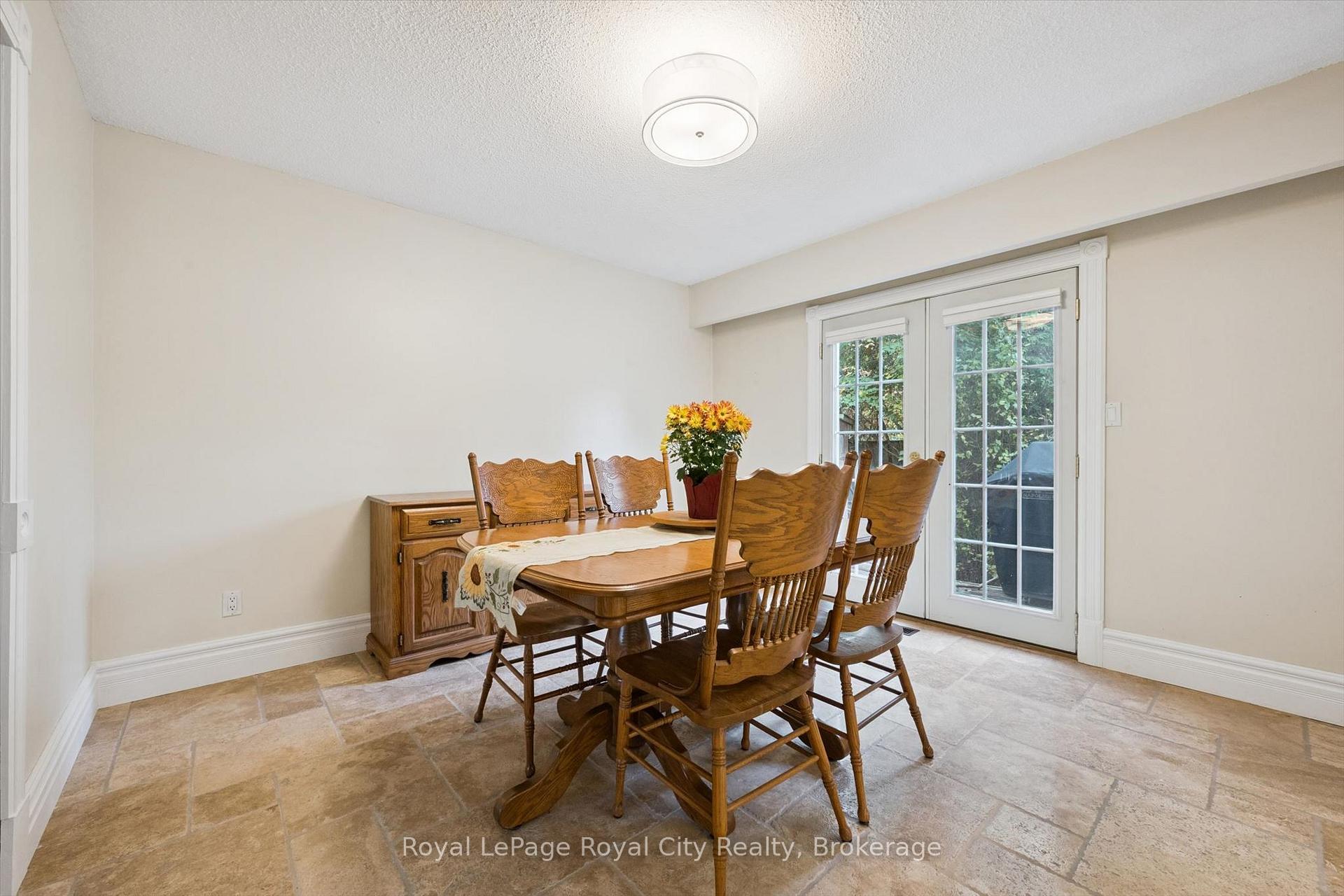Photo 11 of 46 Rickson Avenue, Guelph, Kortright West — HOMEH