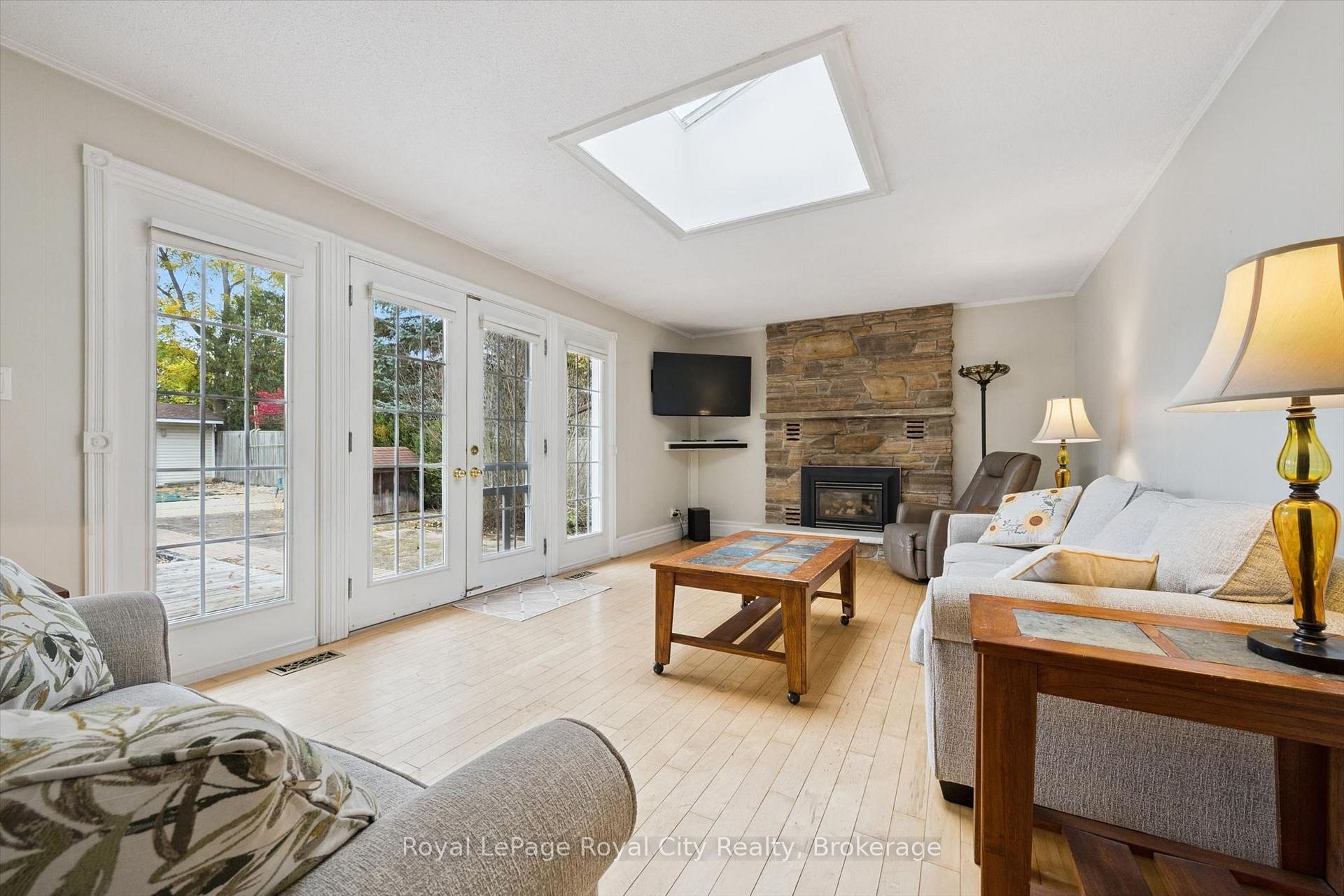 Photo 14 of 46 Rickson Avenue, Guelph, Kortright West — HOMEH