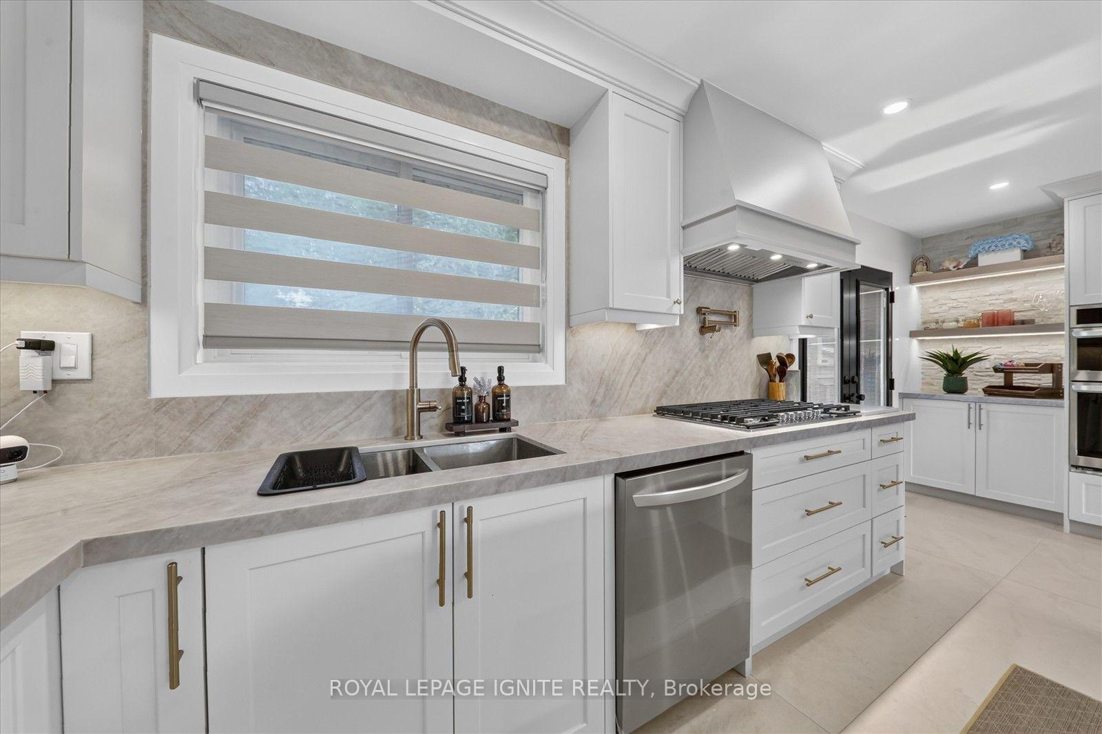 Photo 17 of 103 Baker Street, Whitchurch-Stouffville, Stouffville — HOMEH