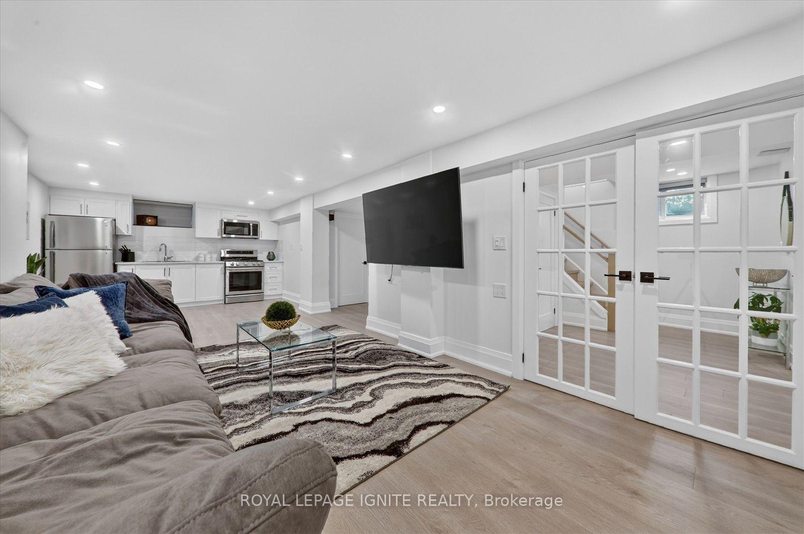 Photo 34 of 103 Baker Street, Whitchurch-Stouffville, Stouffville — HOMEH