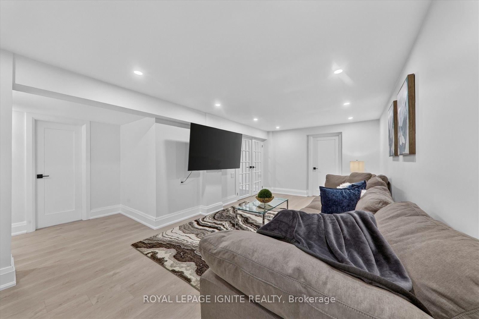 Photo 35 of 103 Baker Street, Whitchurch-Stouffville, Stouffville — HOMEH