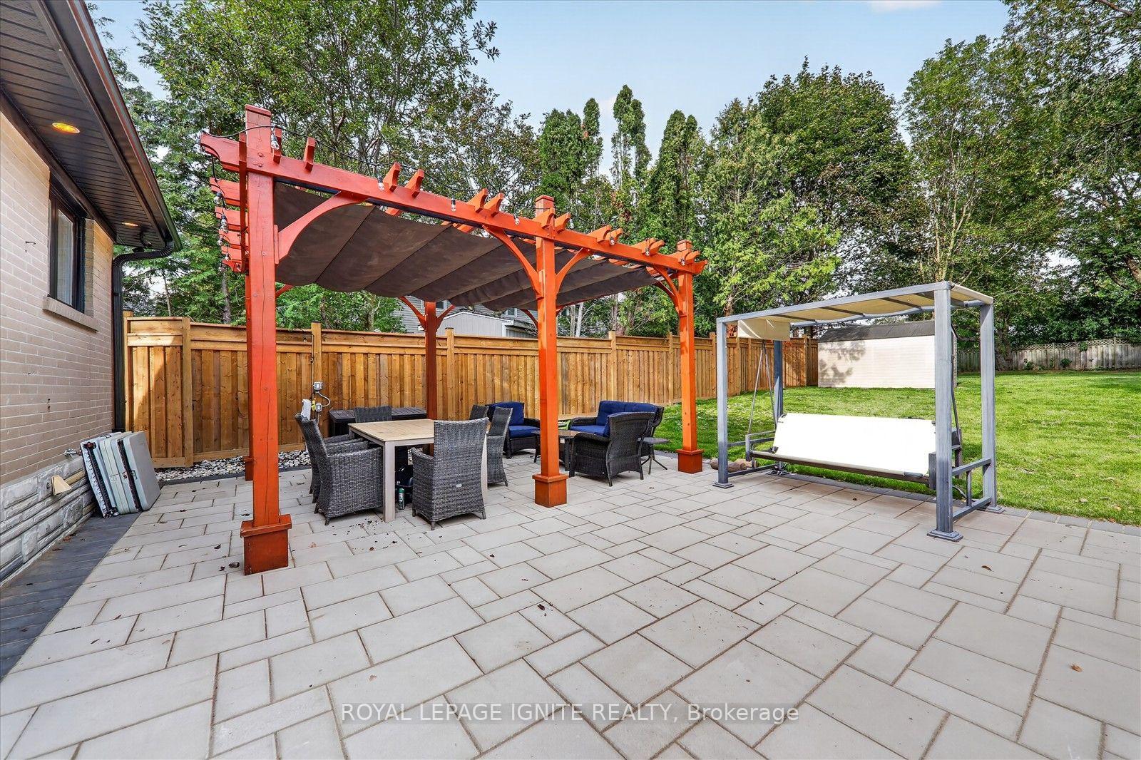 Photo 45 of 103 Baker Street, Whitchurch-Stouffville, Stouffville — HOMEH