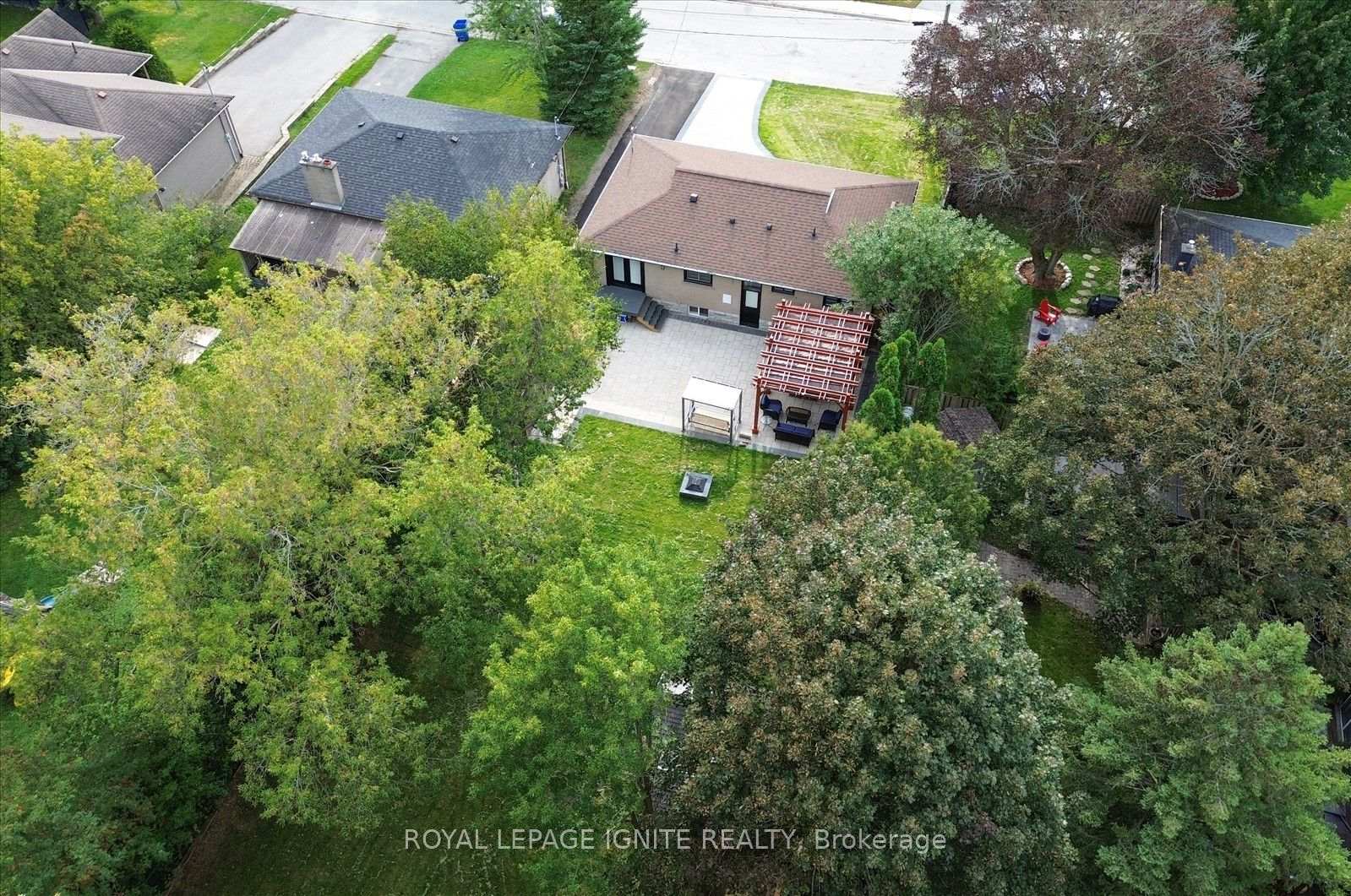 Photo 47 of 103 Baker Street, Whitchurch-Stouffville, Stouffville — HOMEH