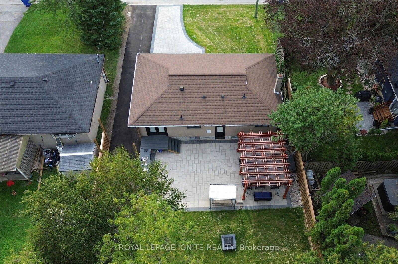 Photo 48 of 103 Baker Street, Whitchurch-Stouffville, Stouffville — HOMEH