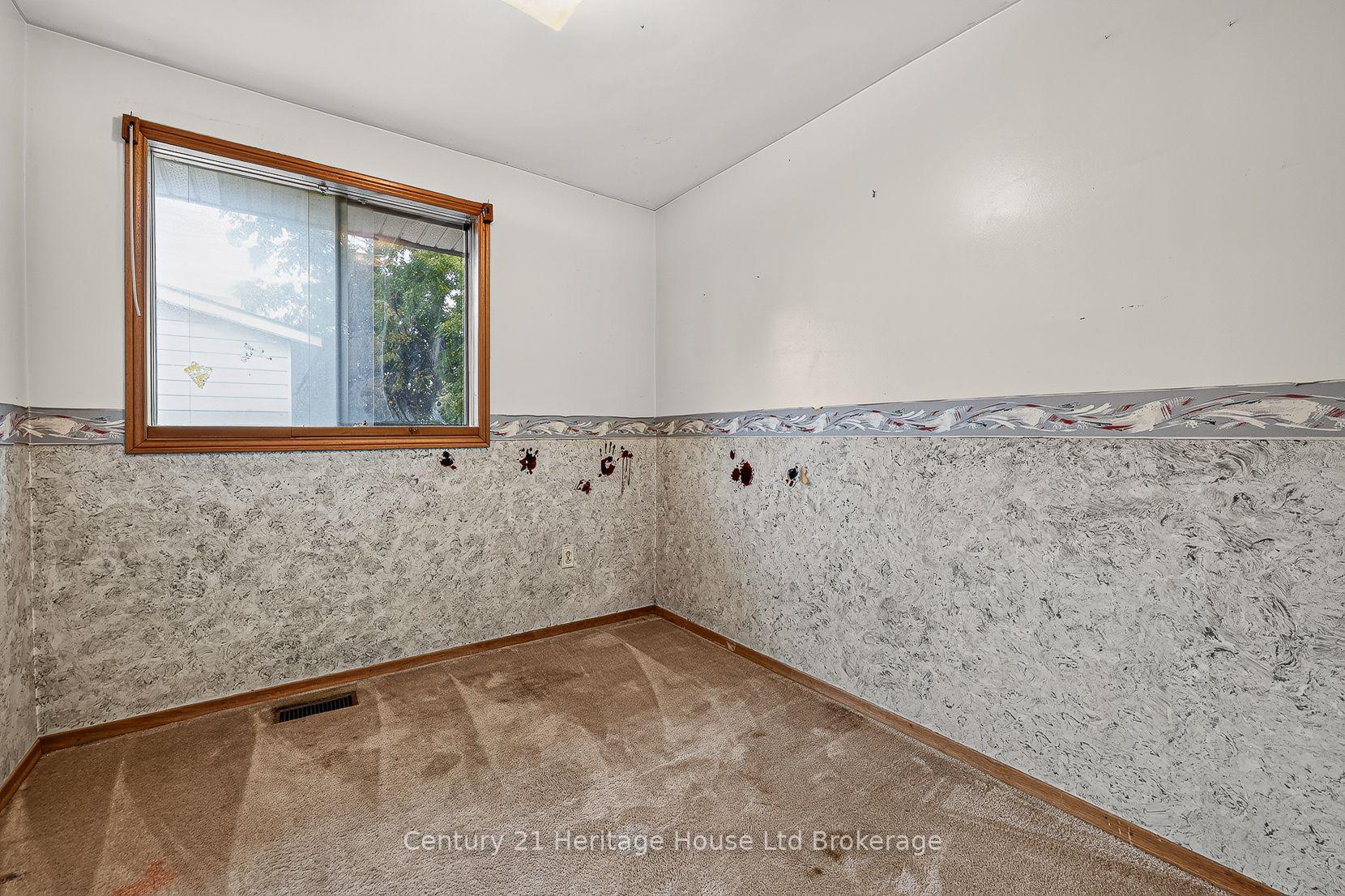Photo 20 of 136 Dover Street, Woodstock, Woodstock - South — HOMEH