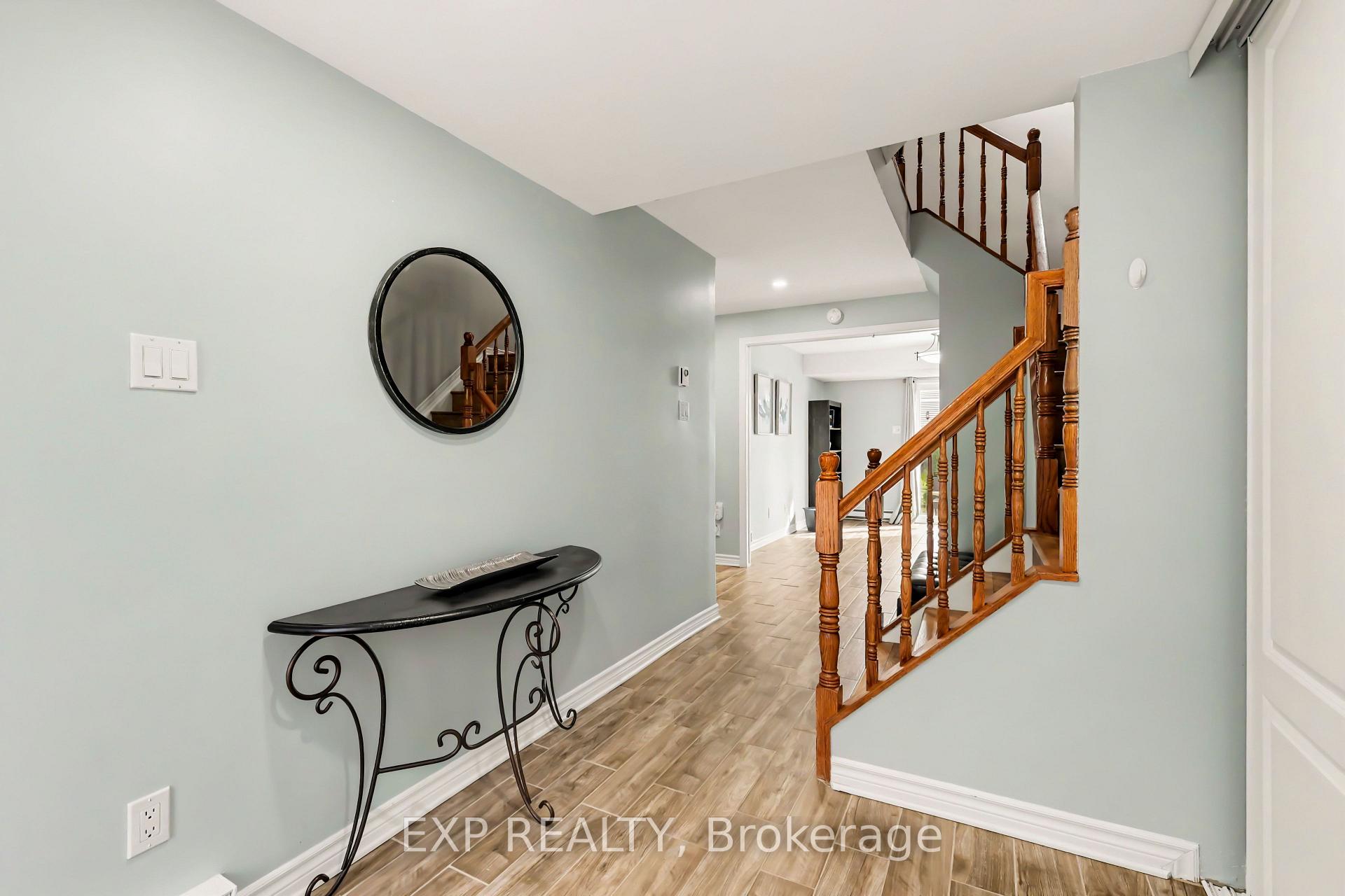 Photo 3 of 1848 Summerfields Crescent, Ottawa, Chapel Hill — HOMEH