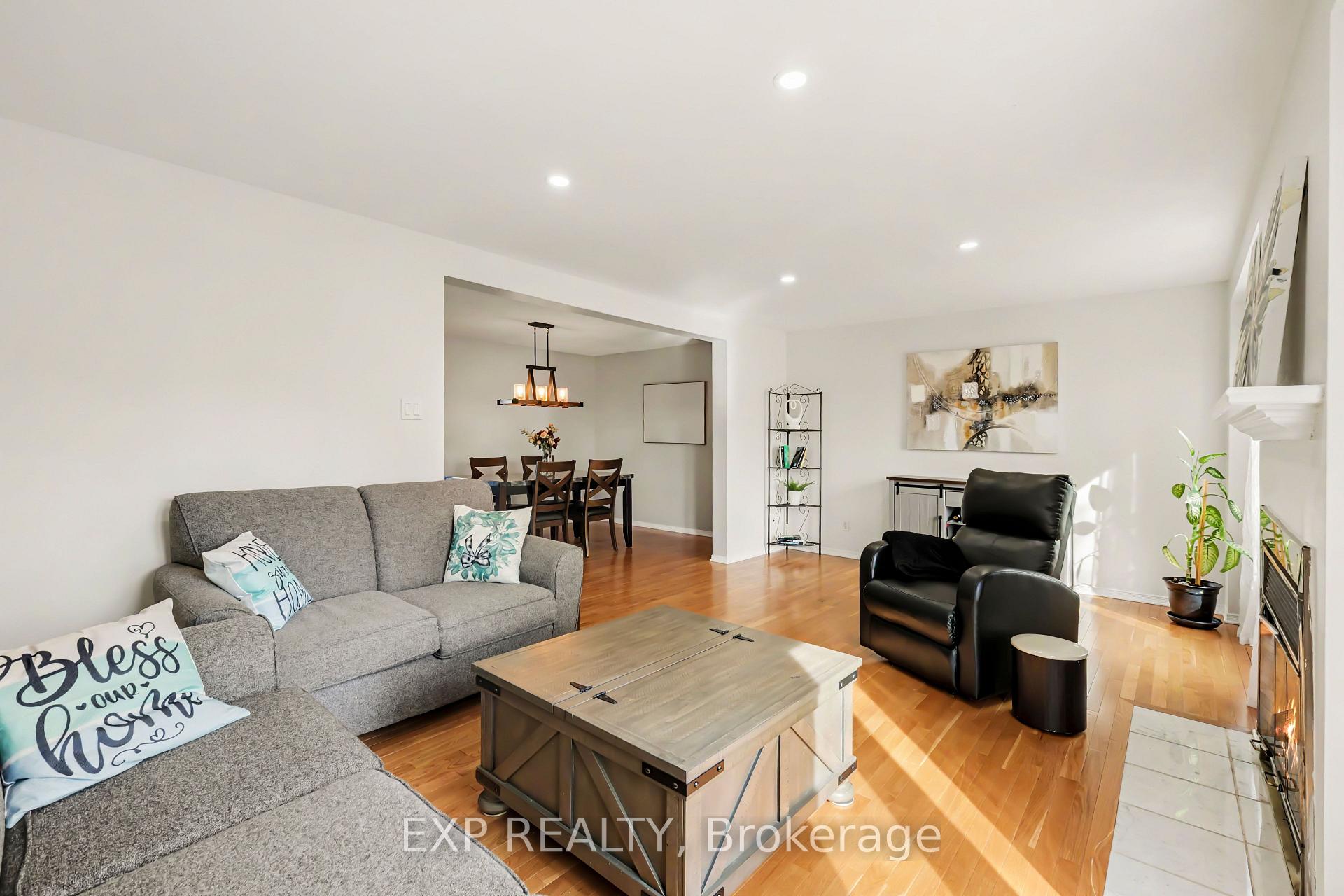 Photo 6 of 1848 Summerfields Crescent, Ottawa, Chapel Hill — HOMEH