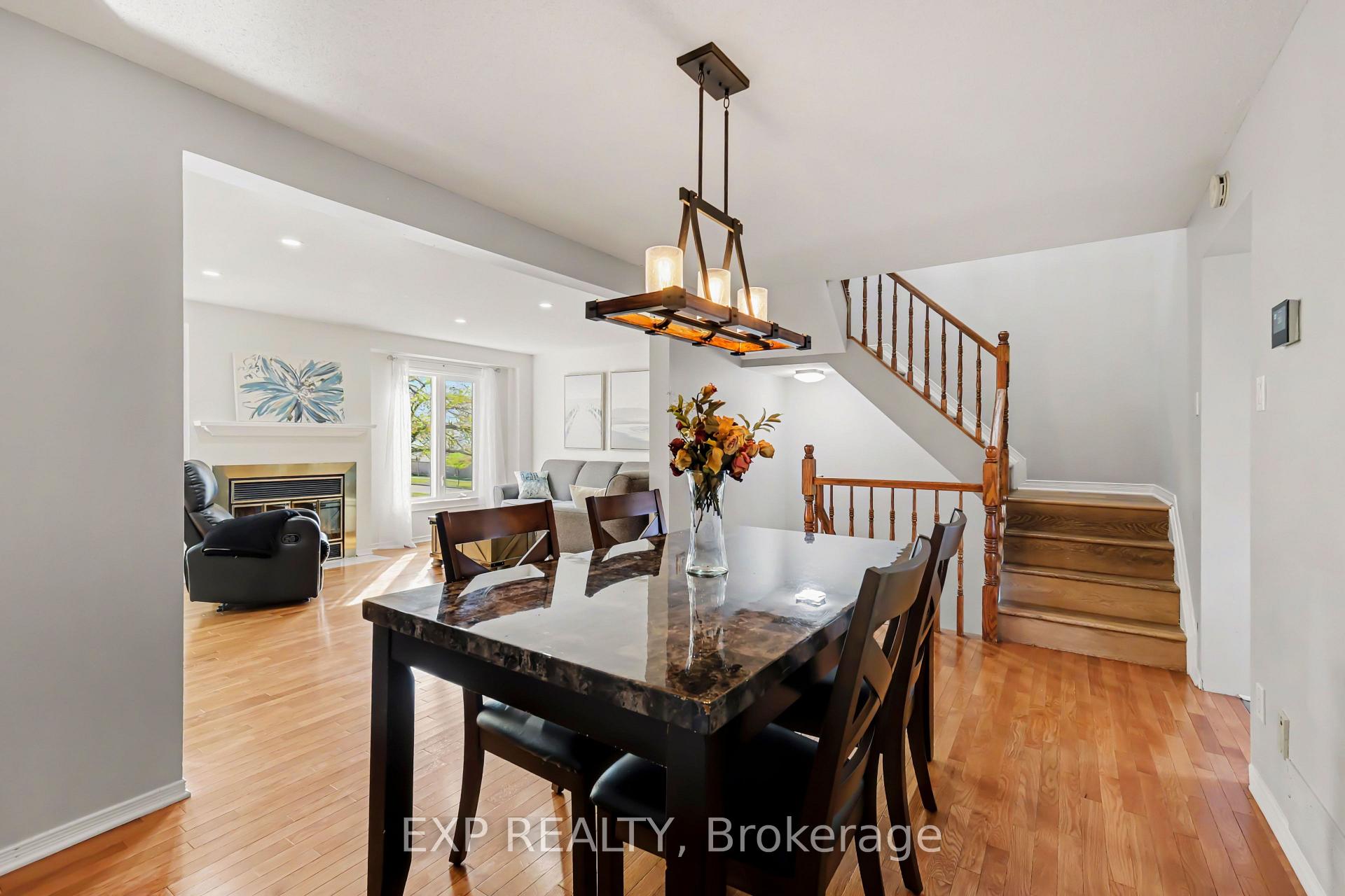 Photo 10 of 1848 Summerfields Crescent, Ottawa, Chapel Hill — HOMEH