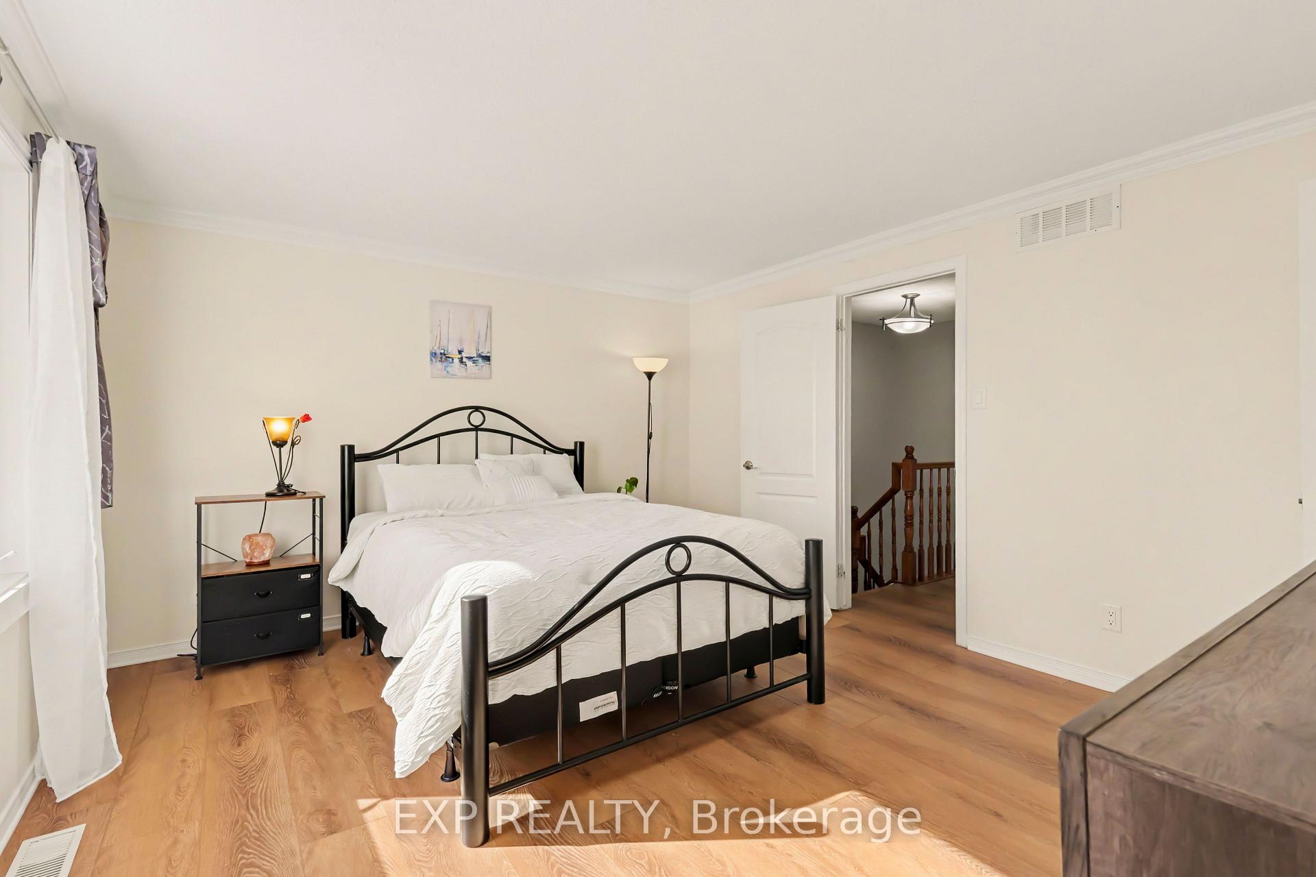 Photo 17 of 1848 Summerfields Crescent, Ottawa, Chapel Hill — HOMEH