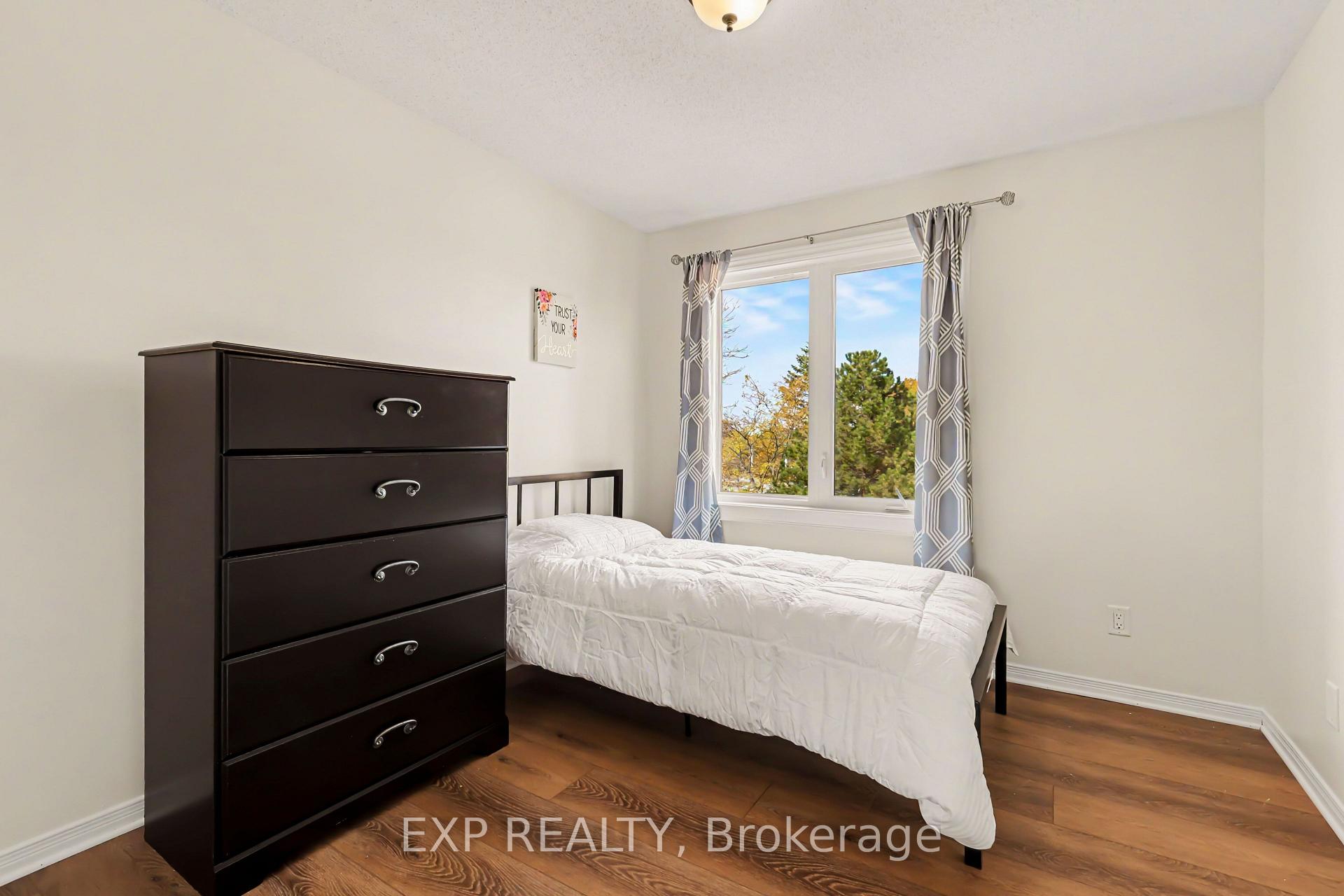 Photo 21 of 1848 Summerfields Crescent, Ottawa, Chapel Hill — HOMEH
