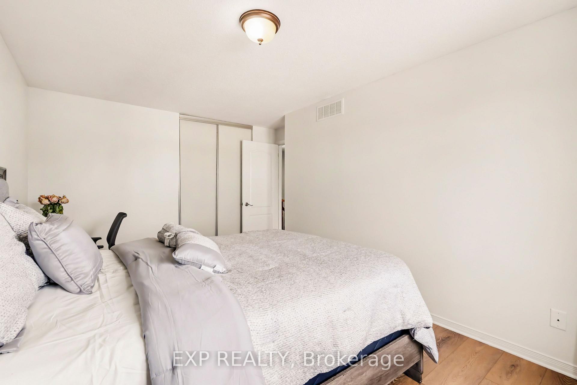 Photo 25 of 1848 Summerfields Crescent, Ottawa, Chapel Hill — HOMEH
