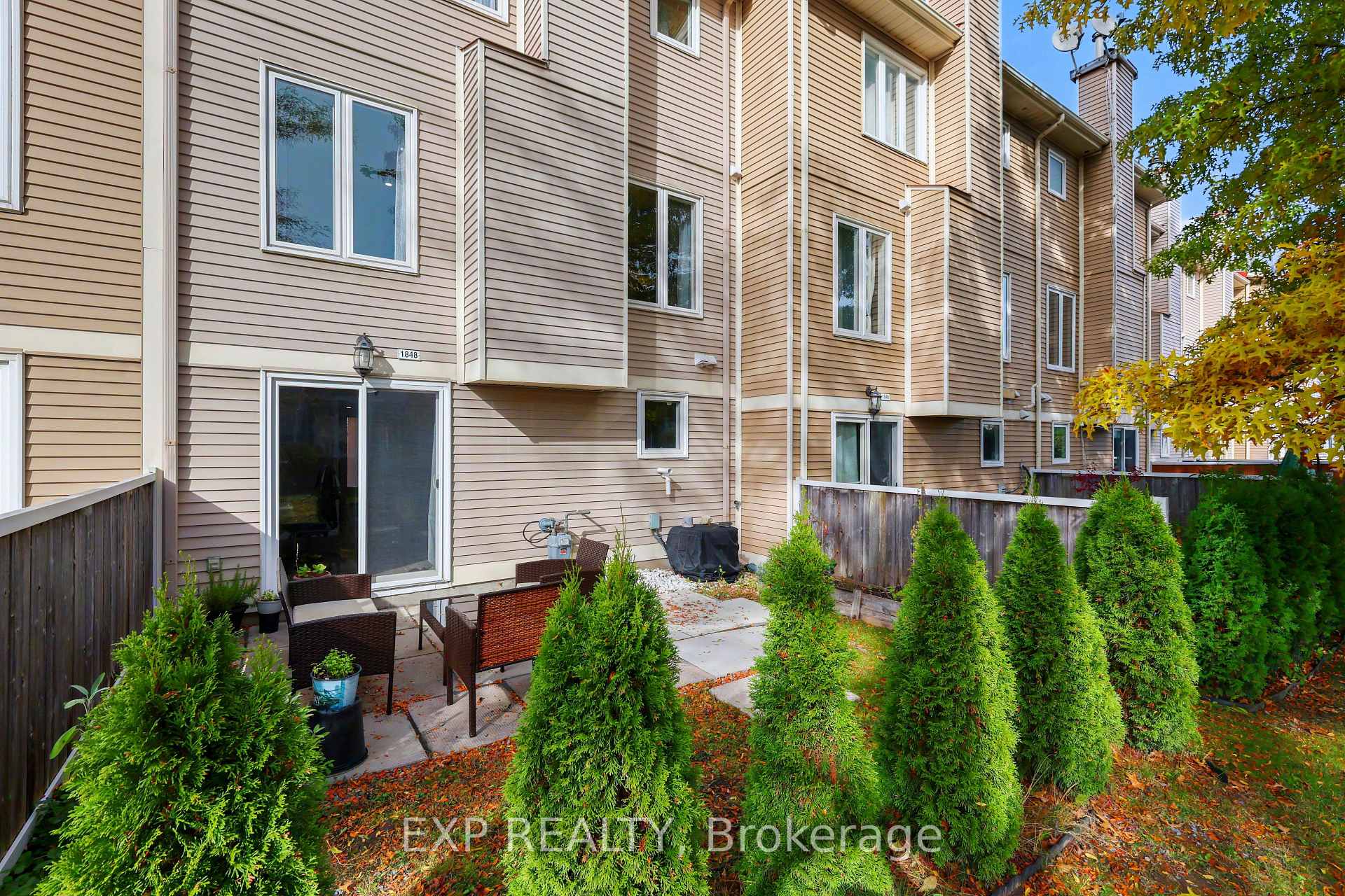 Photo 28 of 1848 Summerfields Crescent, Ottawa, Chapel Hill — HOMEH